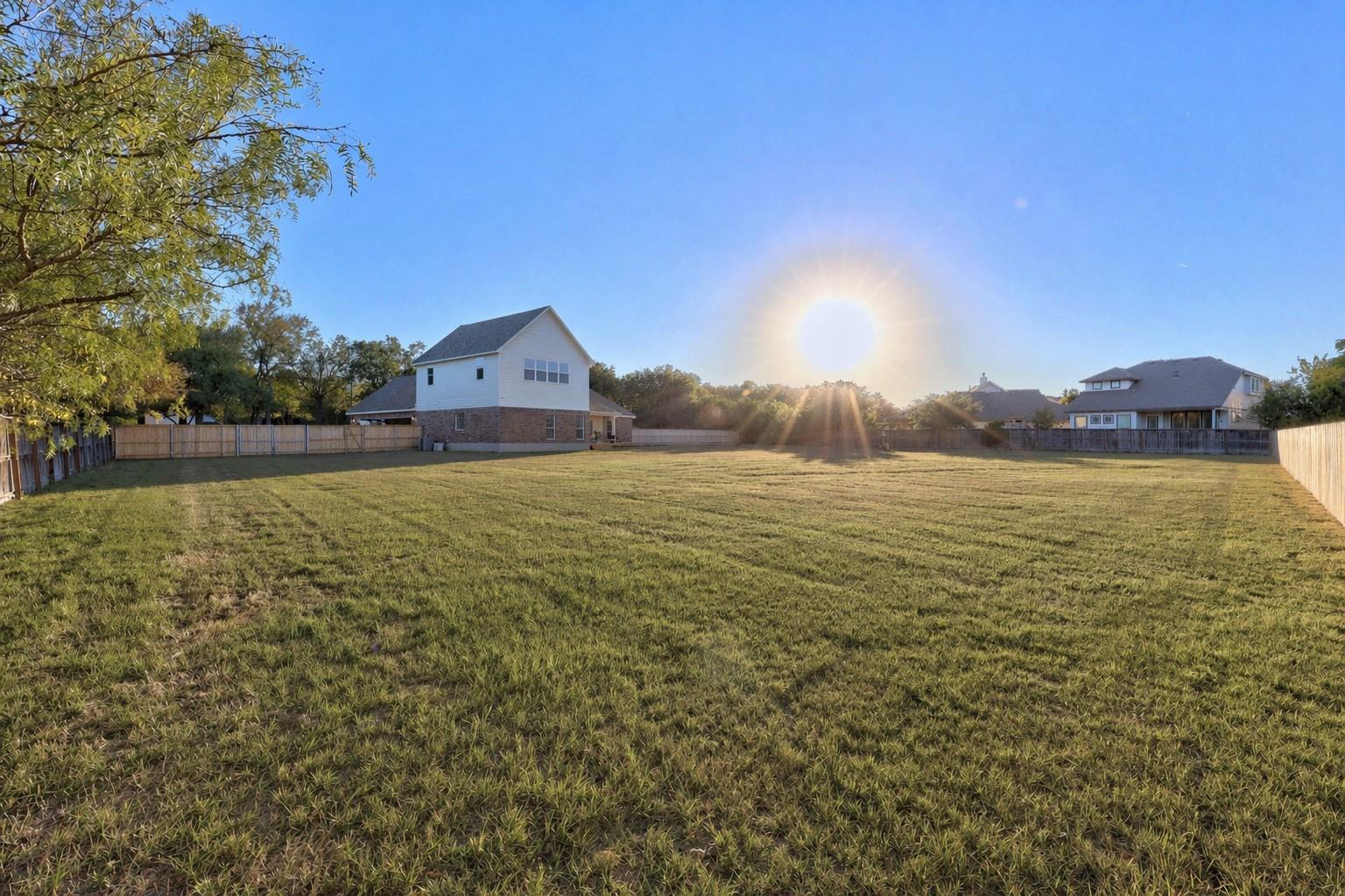 116 Oak Plaza Dr, Georgetown, TX 78628