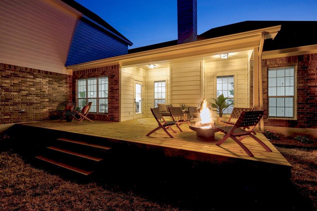 116 Oak Plaza Dr, Georgetown, TX 78628