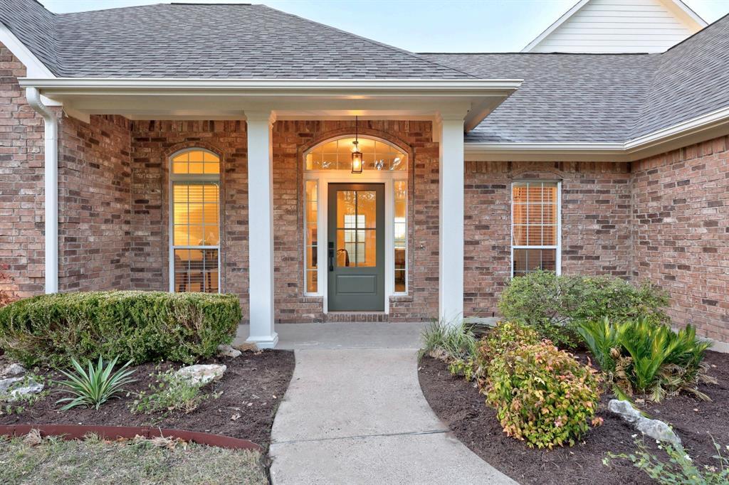 116 Oak Plaza Dr, Georgetown, TX 78628