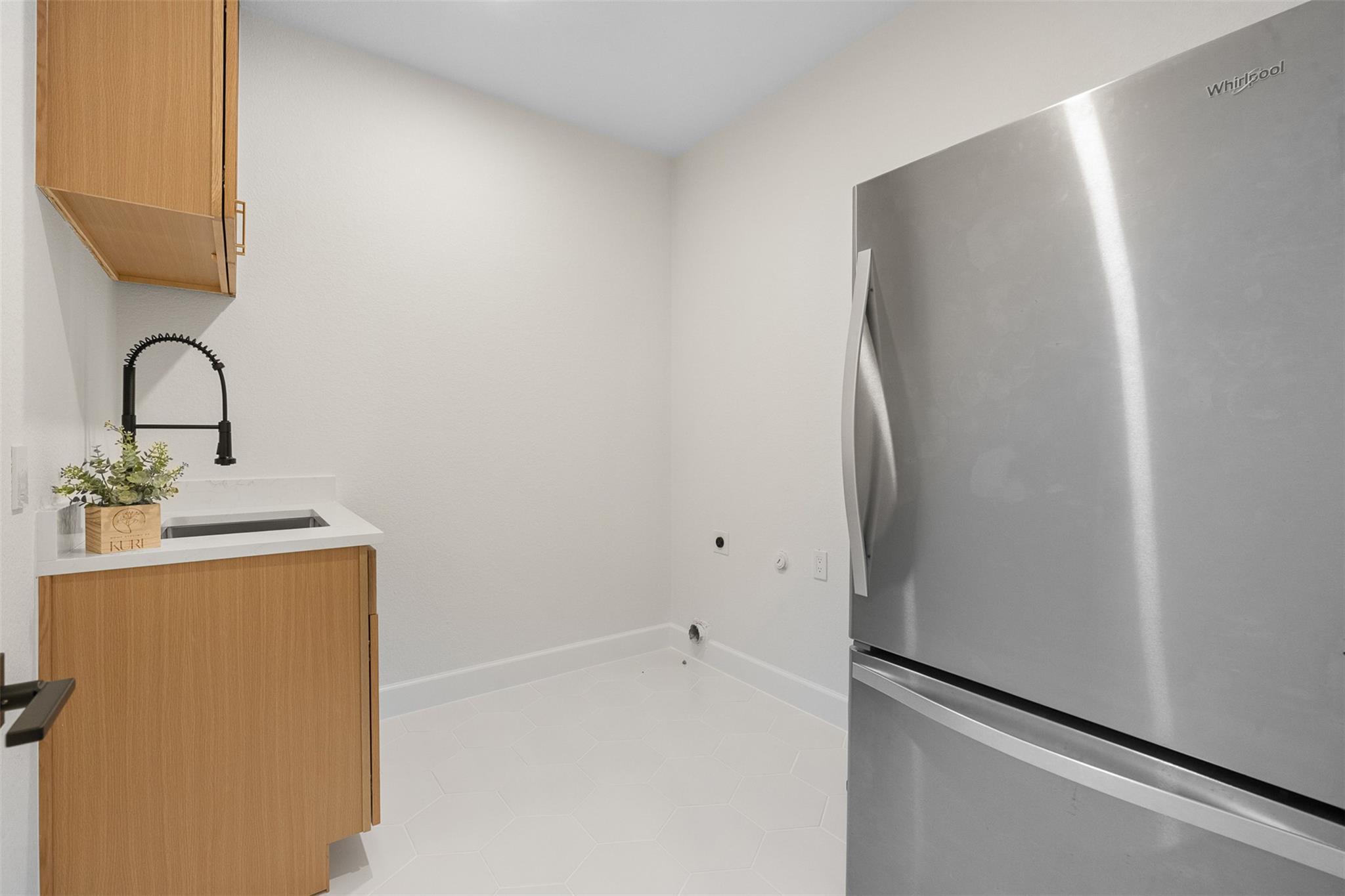 116 Oak Plaza Dr, Georgetown, TX 78628