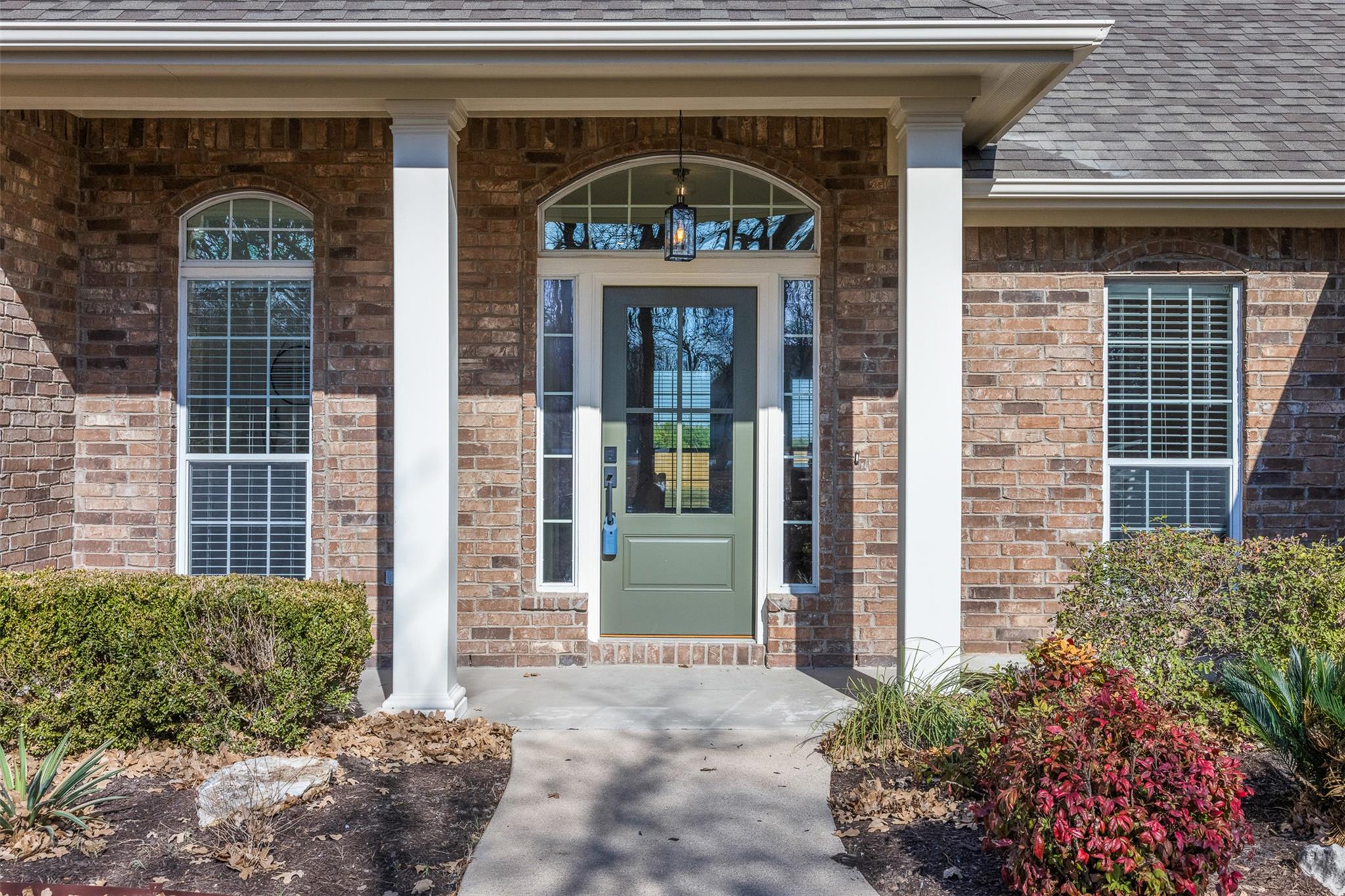 116 Oak Plaza Dr, Georgetown, TX 78628