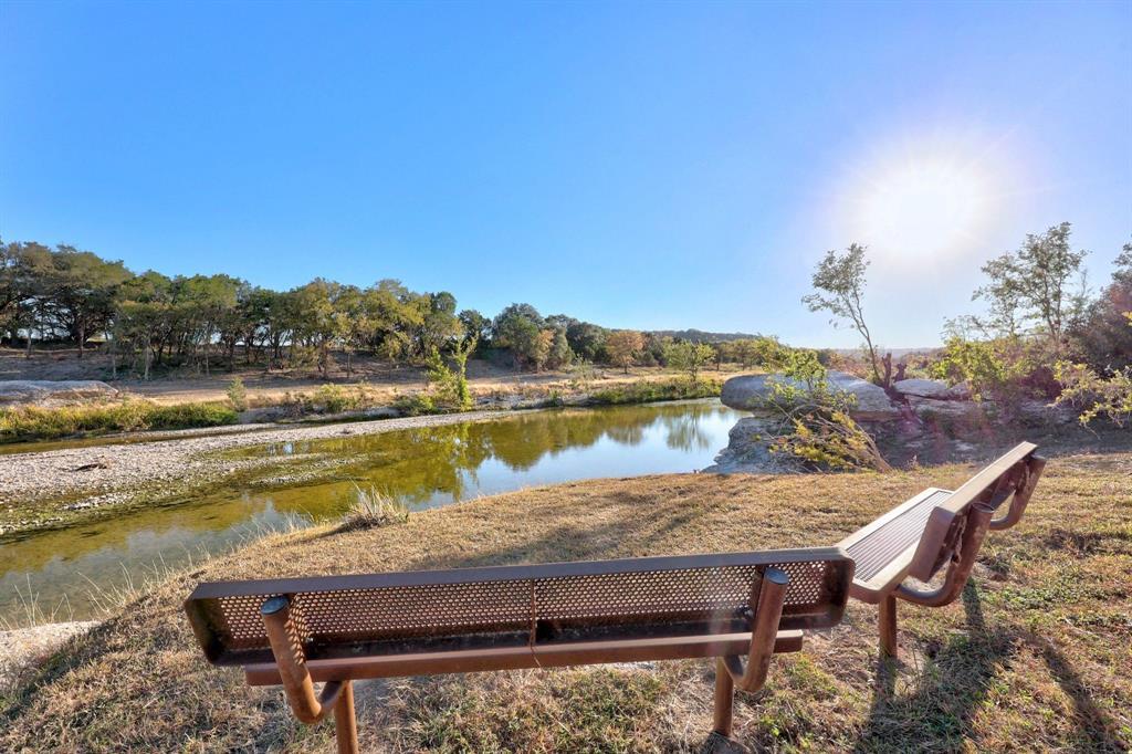 116 Oak Plaza Dr, Georgetown, TX 78628