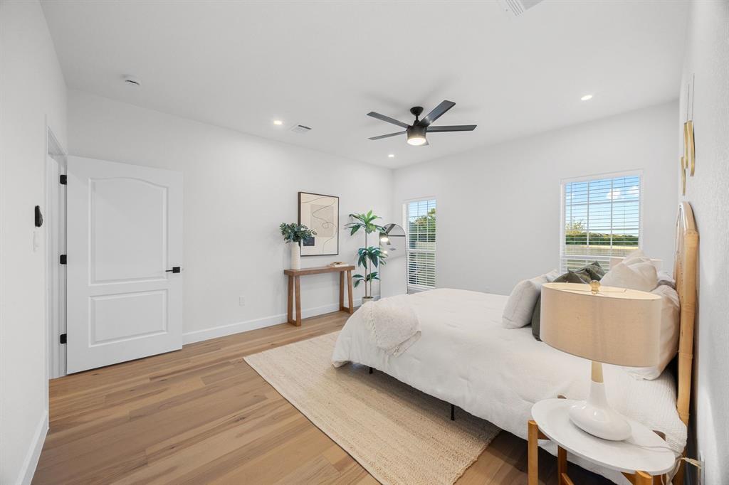 116 Oak Plaza Dr, Georgetown, TX 78628