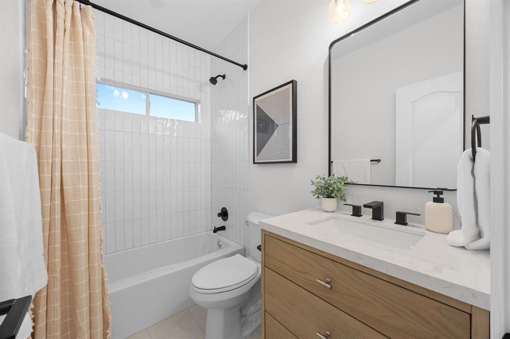 116 Oak Plaza Dr, Georgetown, TX 78628