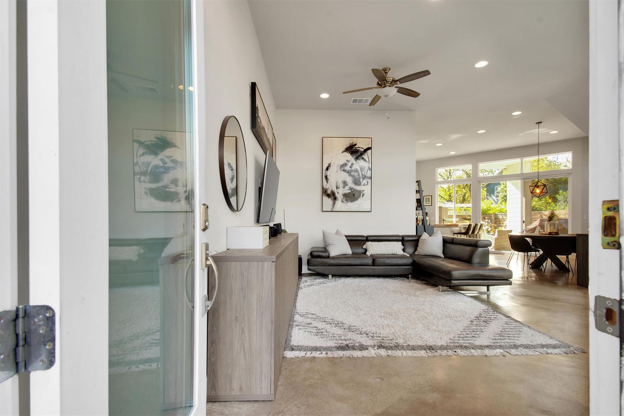 1905 Alegria Rd # B, Austin, TX 78757