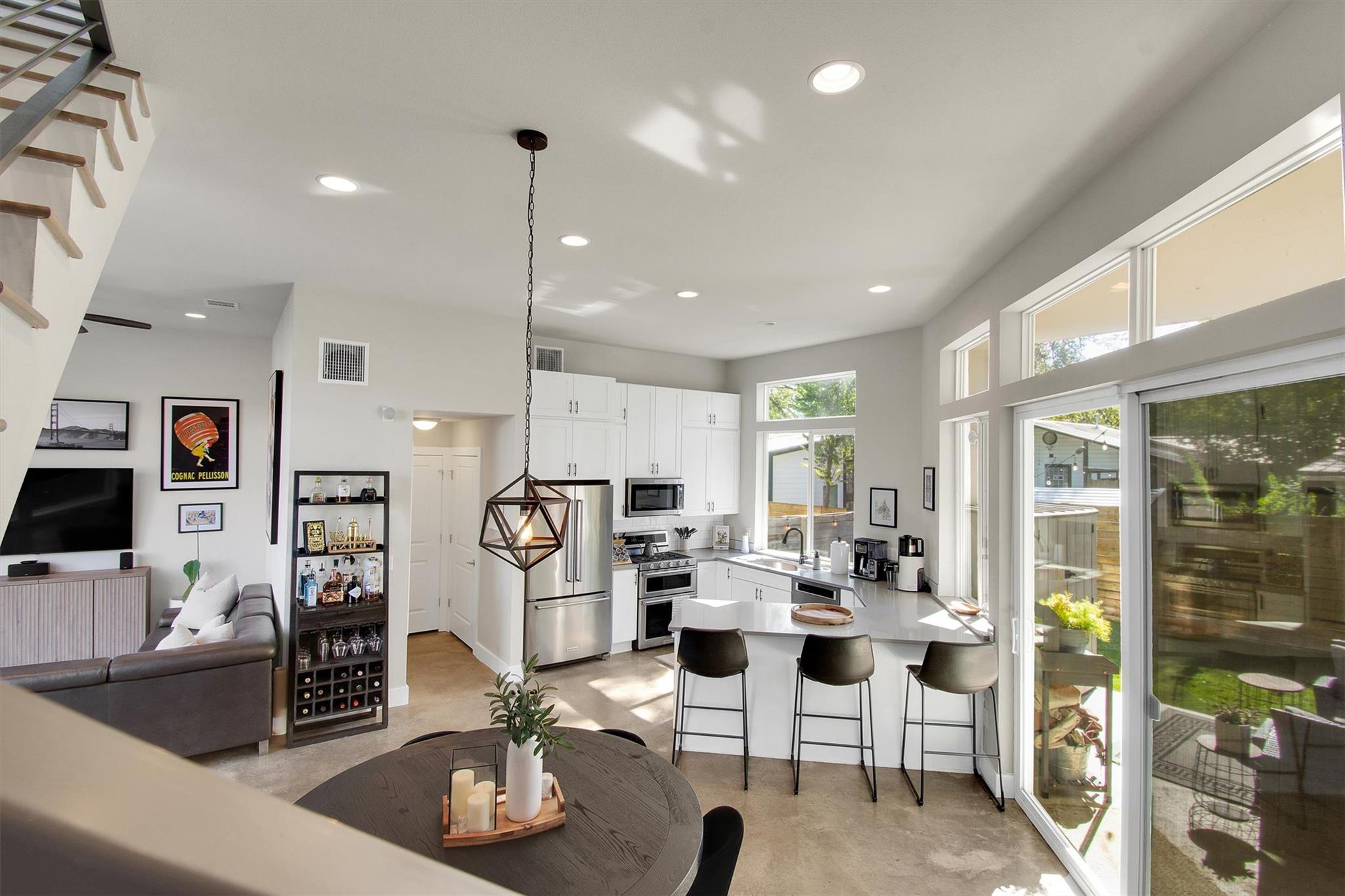 1905 Alegria Rd # B, Austin, TX 78757