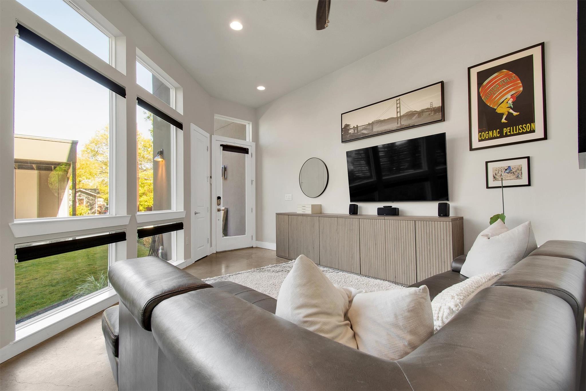 1905 Alegria Rd # B, Austin, TX 78757