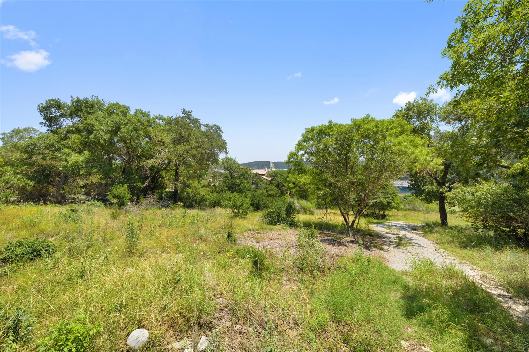17124 Northlake Hills Dr, Jonestown, TX 78645