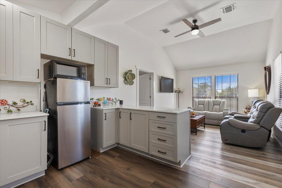 376 Alta Vista Dr, Bastrop, TX 78602