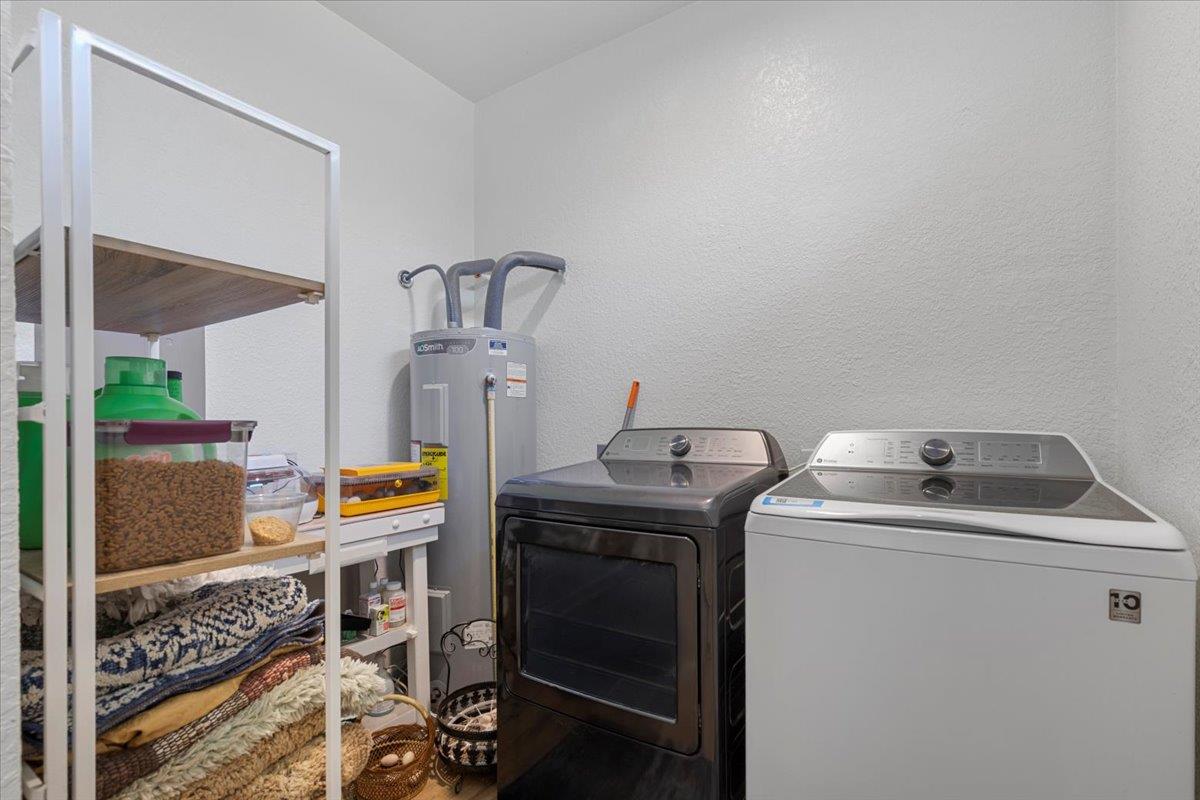 376 Alta Vista Dr, Bastrop, TX 78602