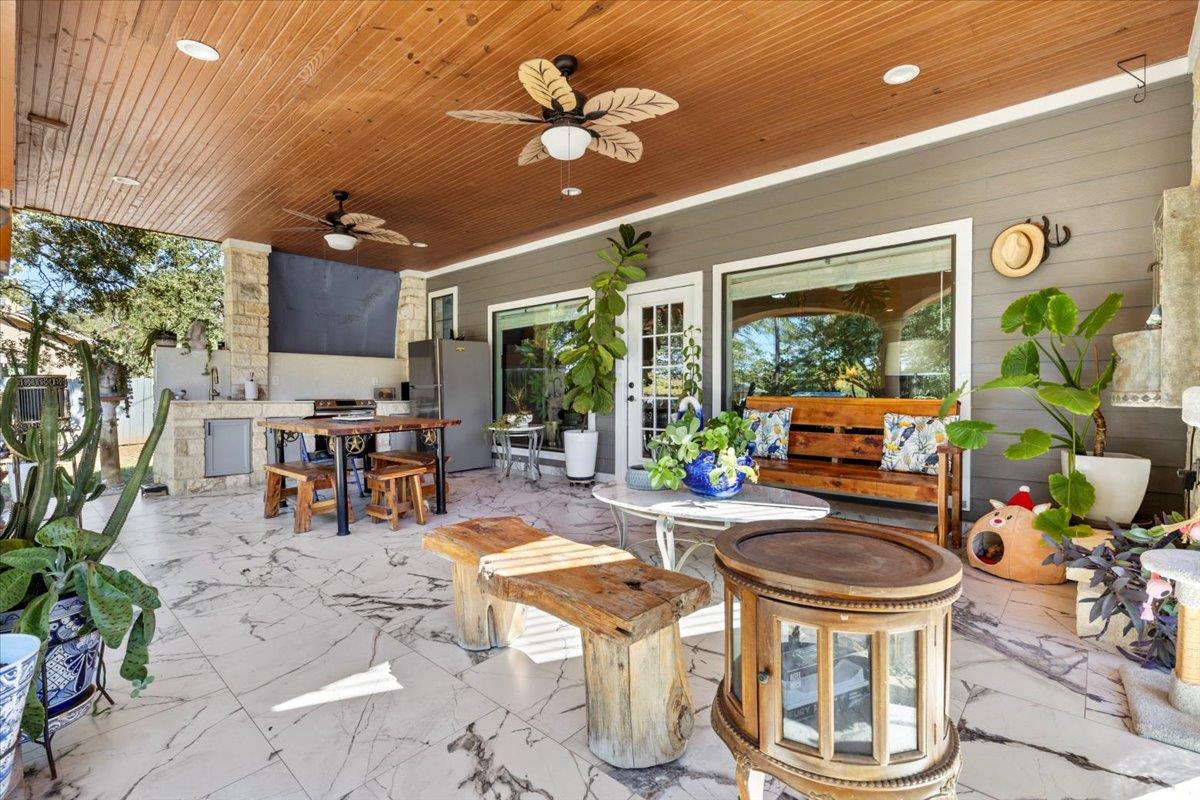 376 Alta Vista Dr, Bastrop, TX 78602