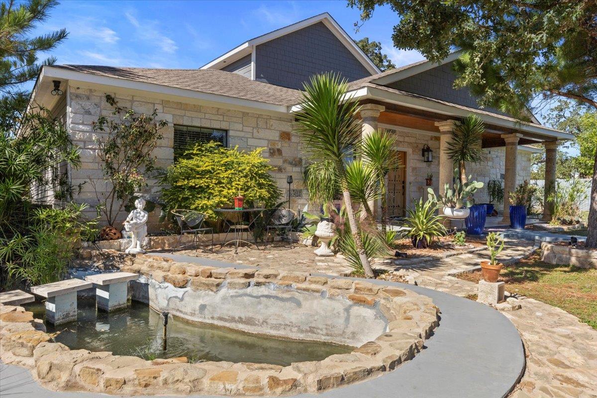 376 Alta Vista Dr, Bastrop, TX 78602