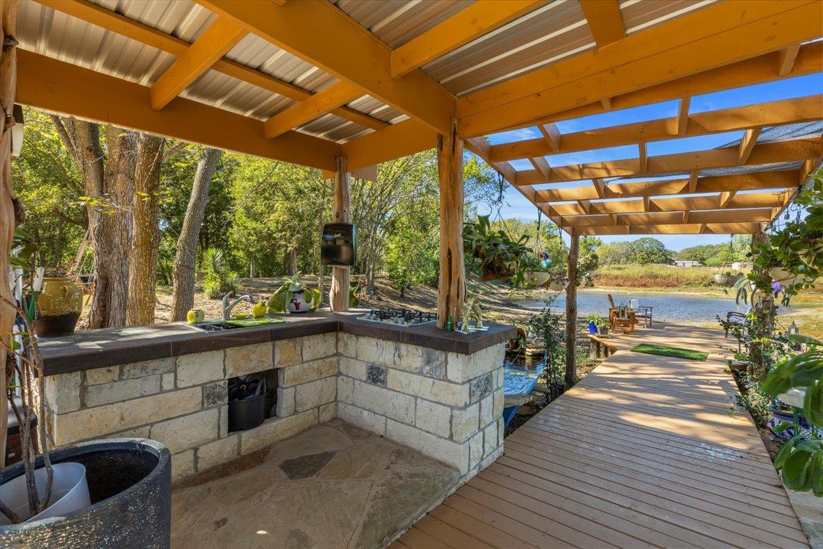 376 Alta Vista Dr, Bastrop, TX 78602