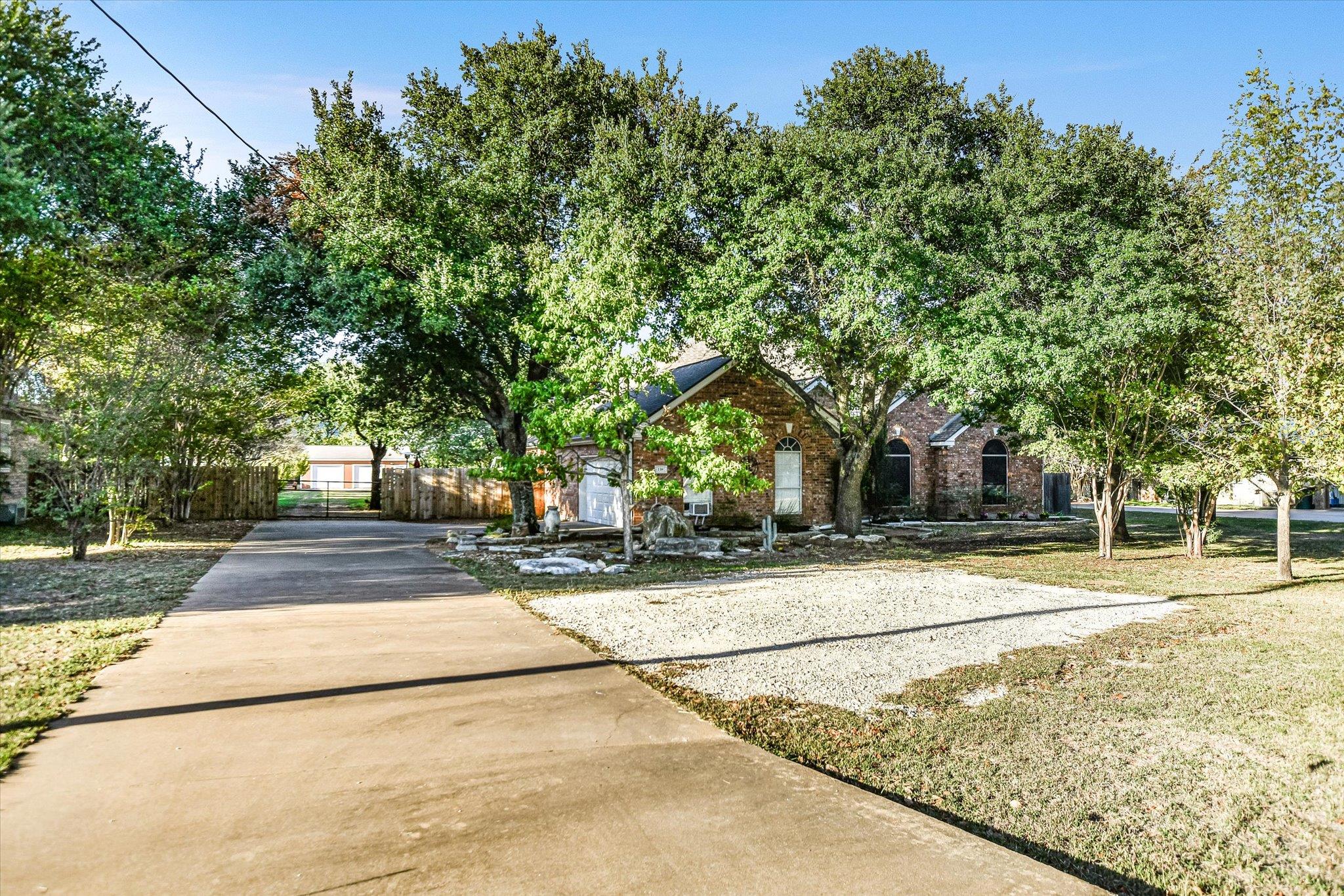138 Penny Ln, Georgetown, TX 78633