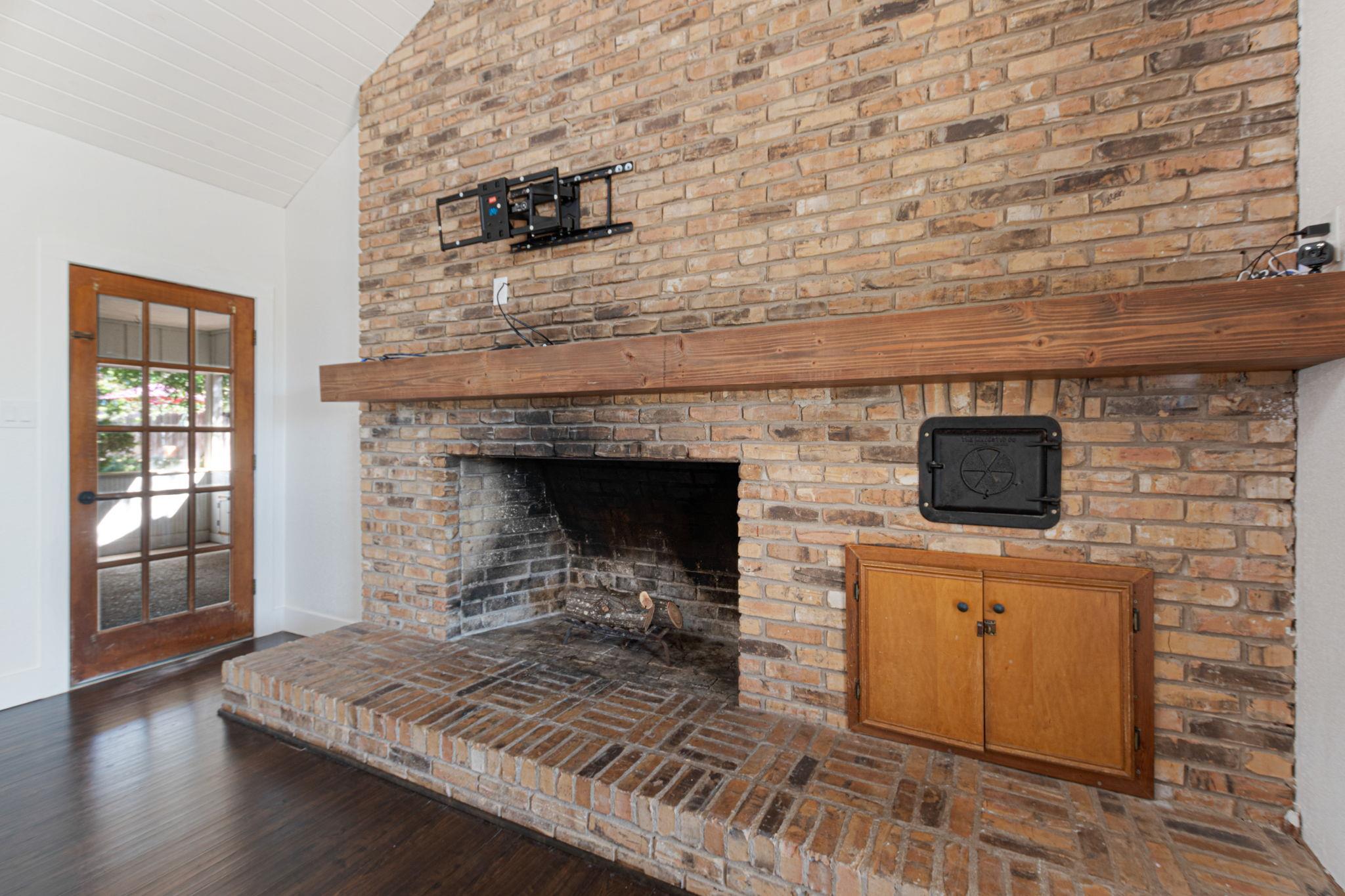 1307 Nix Rd, Lampasas, TX 76550