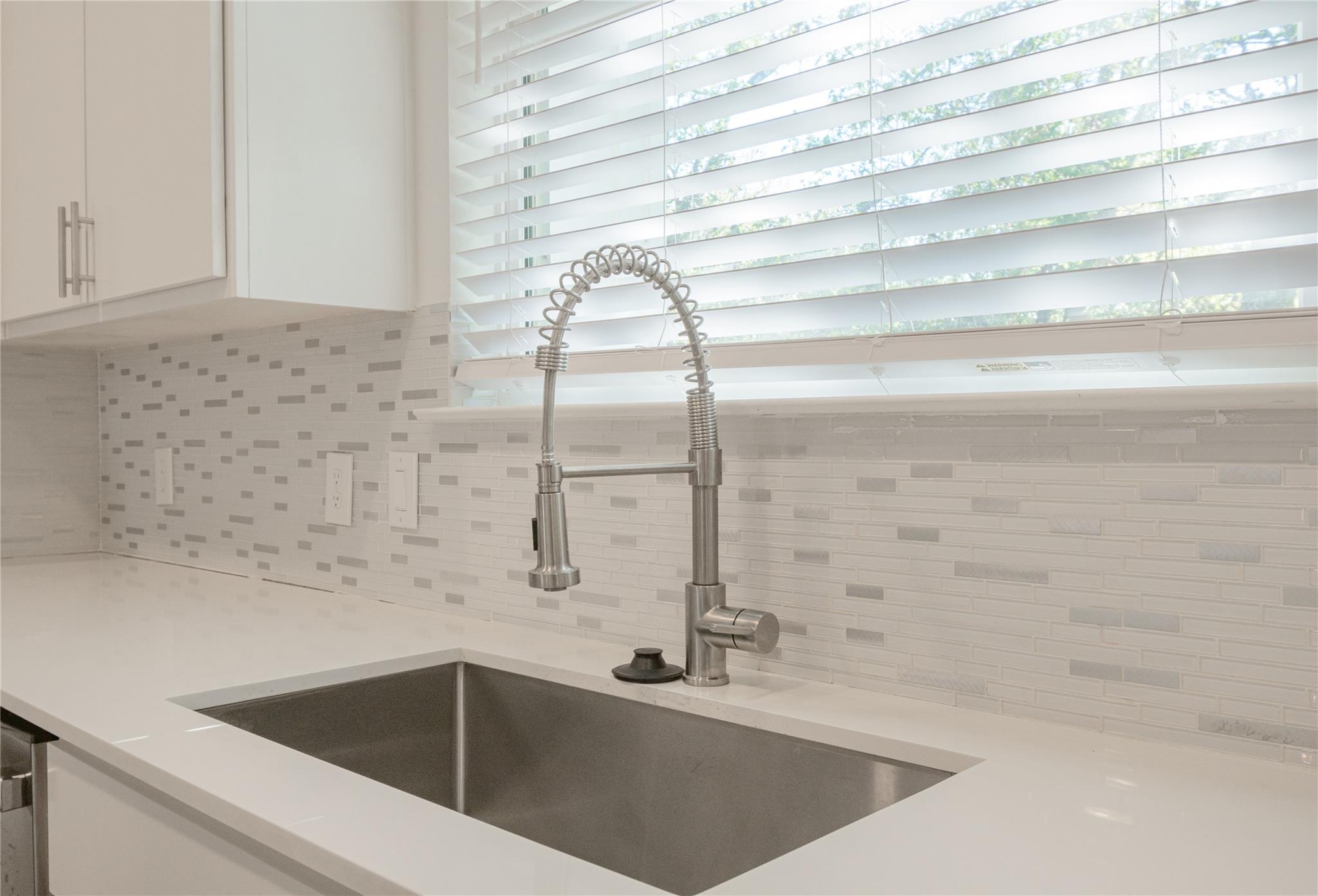 6325 Ponca St # A, Austin, TX 78741