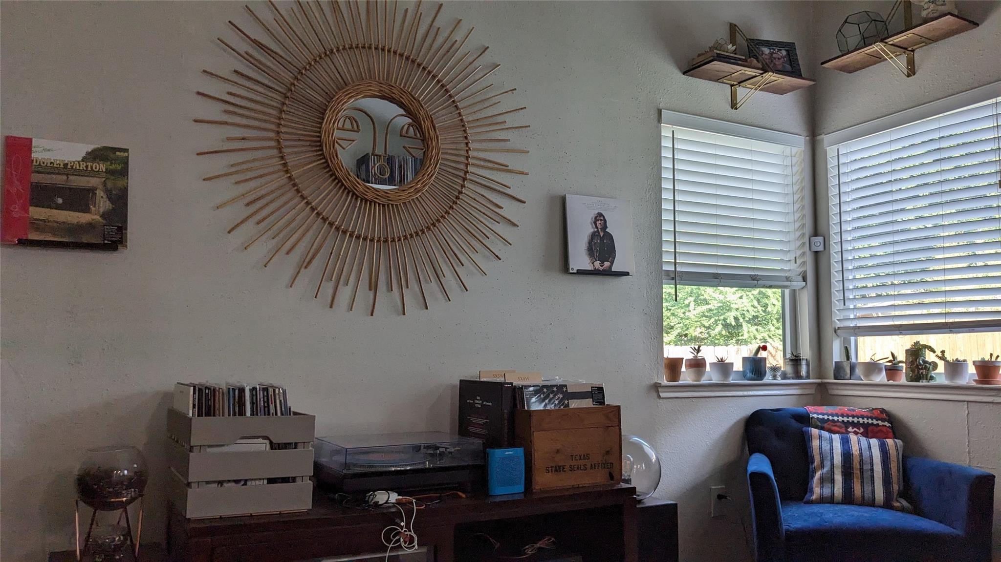 5322 Summer Dr, Austin, TX 78741