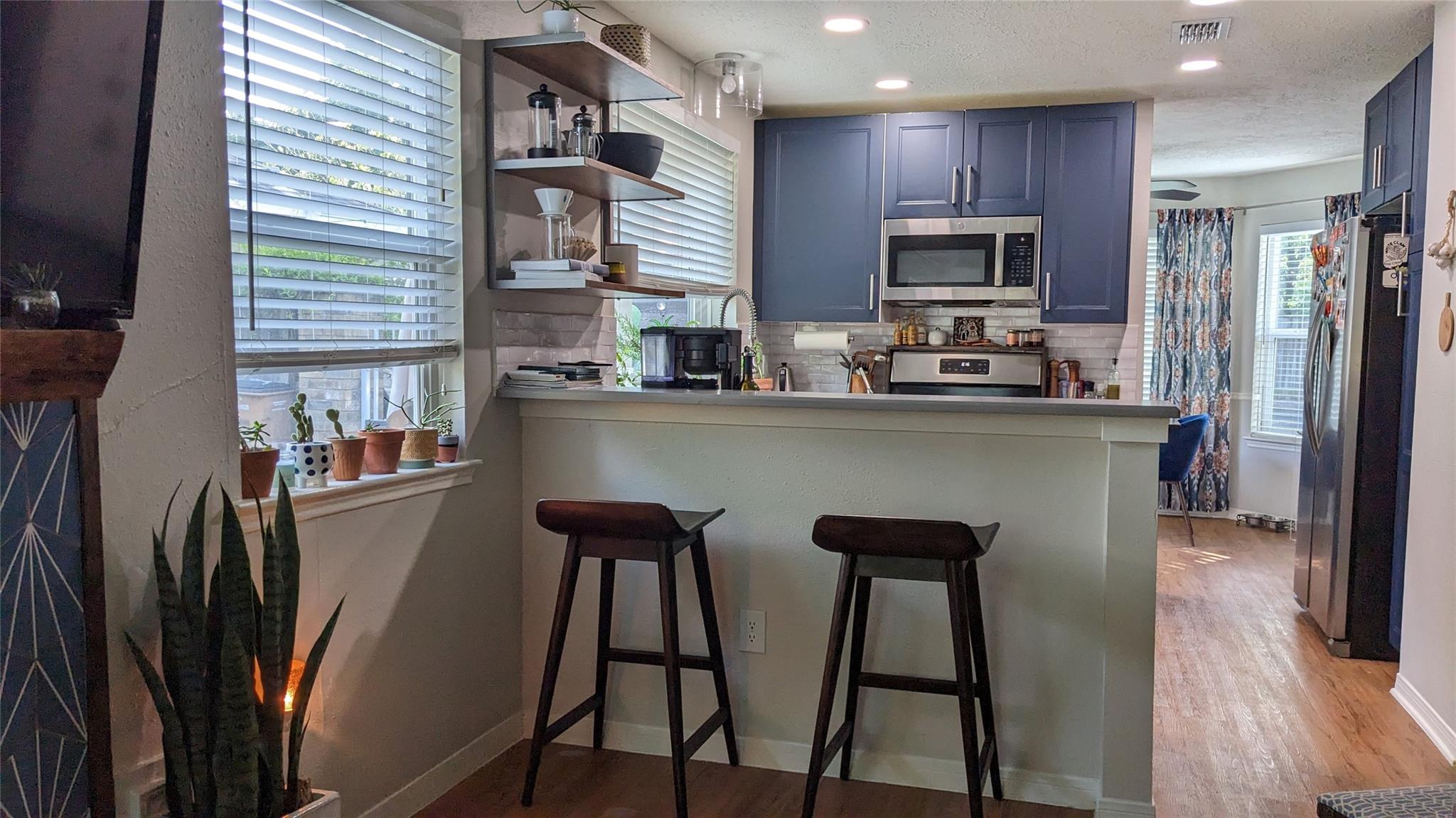 5322 Summer Dr, Austin, TX 78741