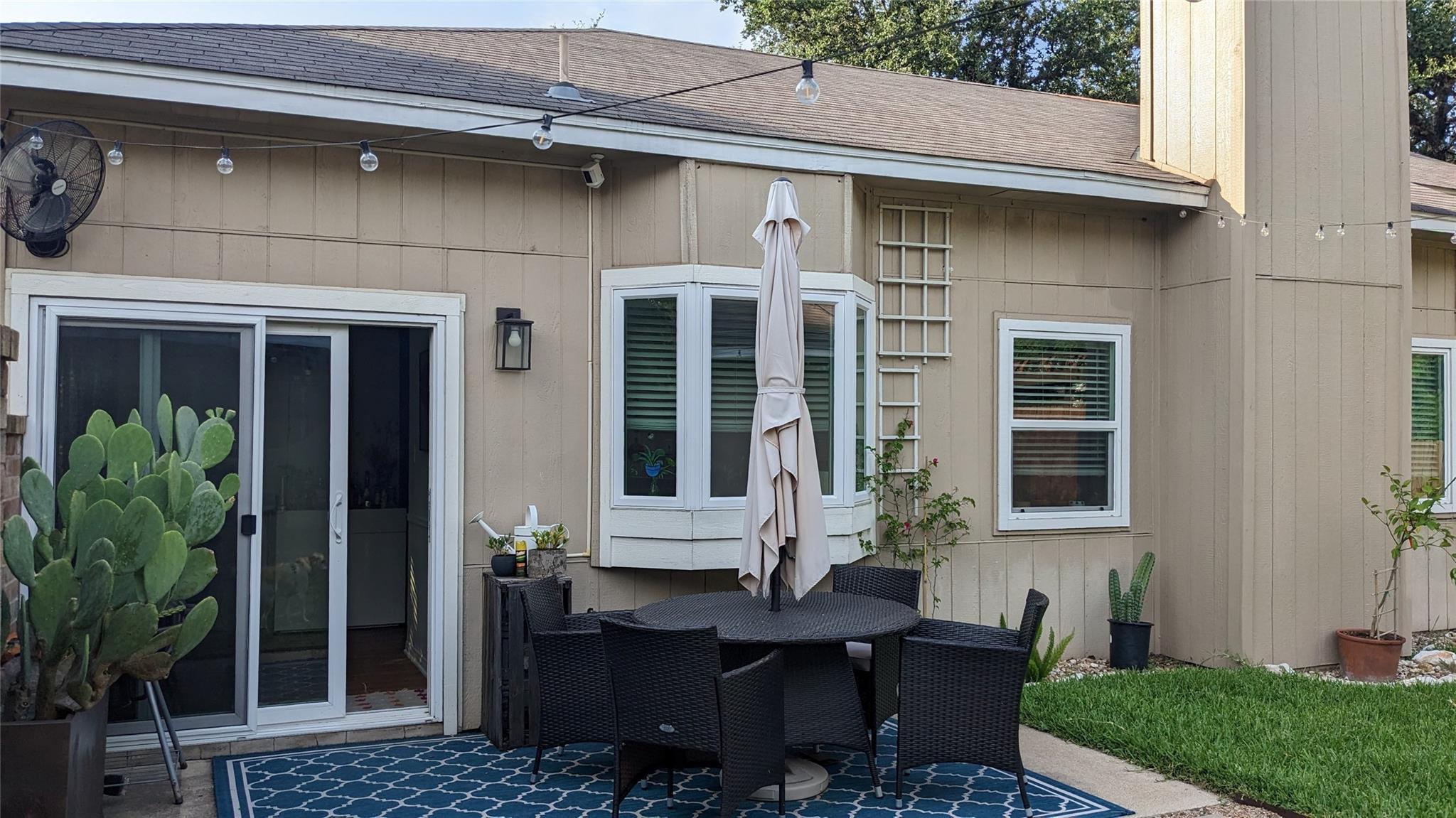 5322 Summer Dr, Austin, TX 78741