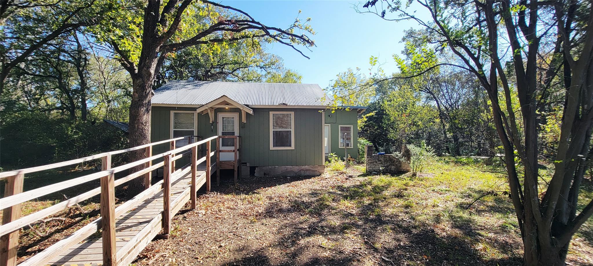 628 Green Valley Dr, Bastrop, TX 78602