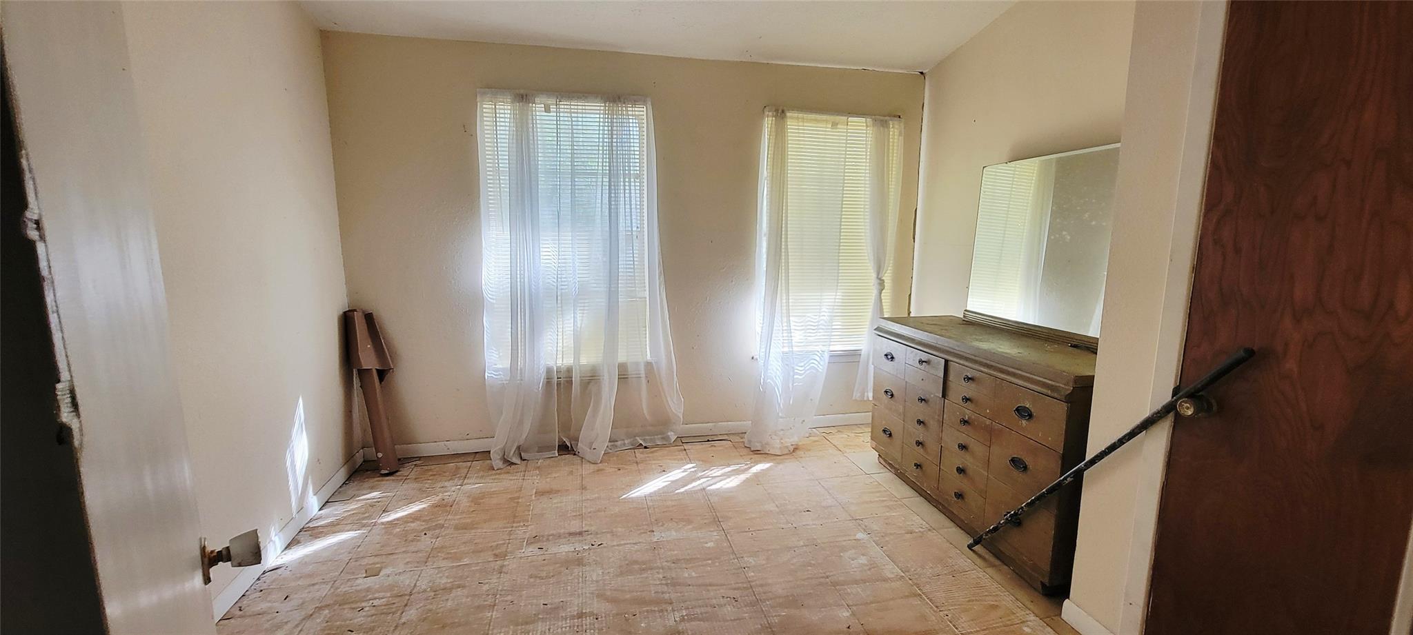 628 Green Valley Dr, Bastrop, TX 78602