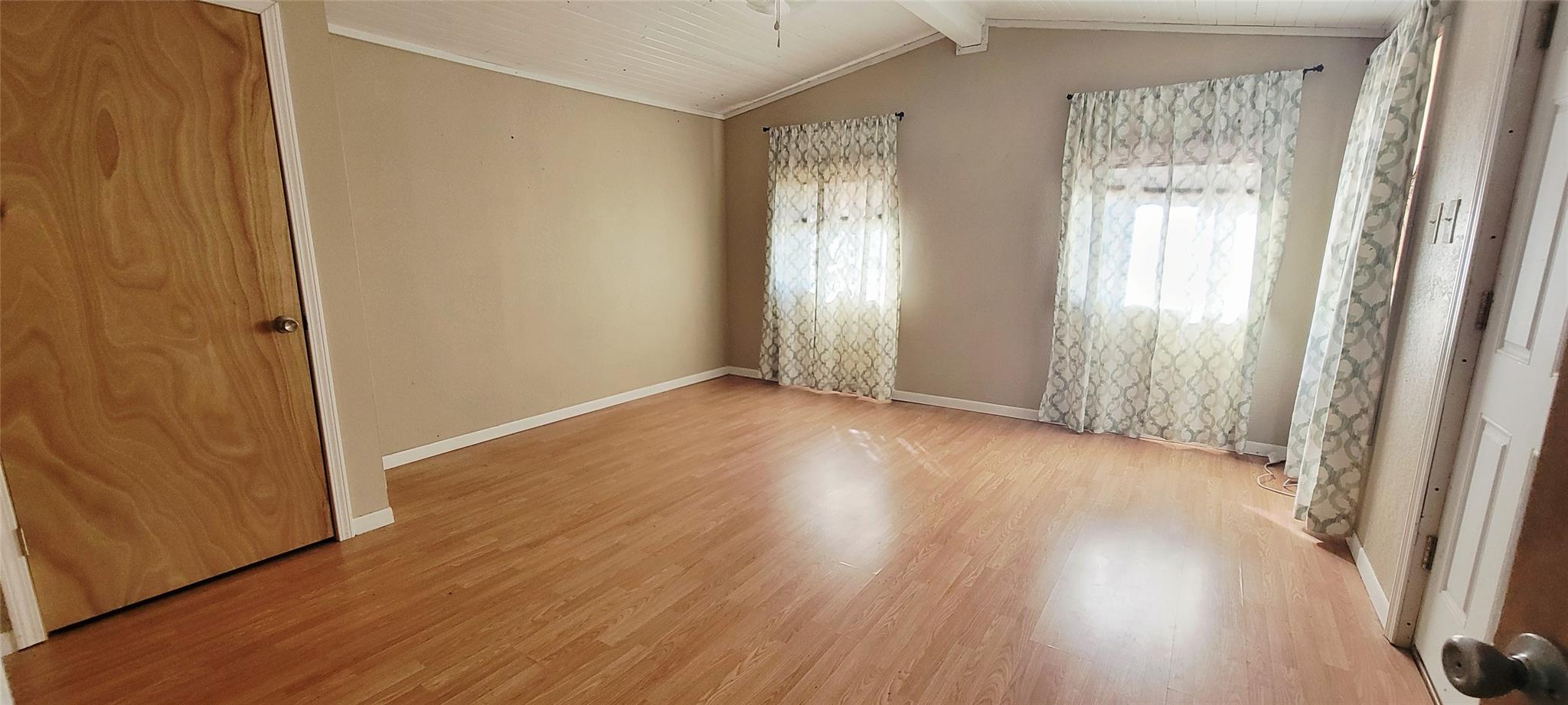 628 Green Valley Dr, Bastrop, TX 78602