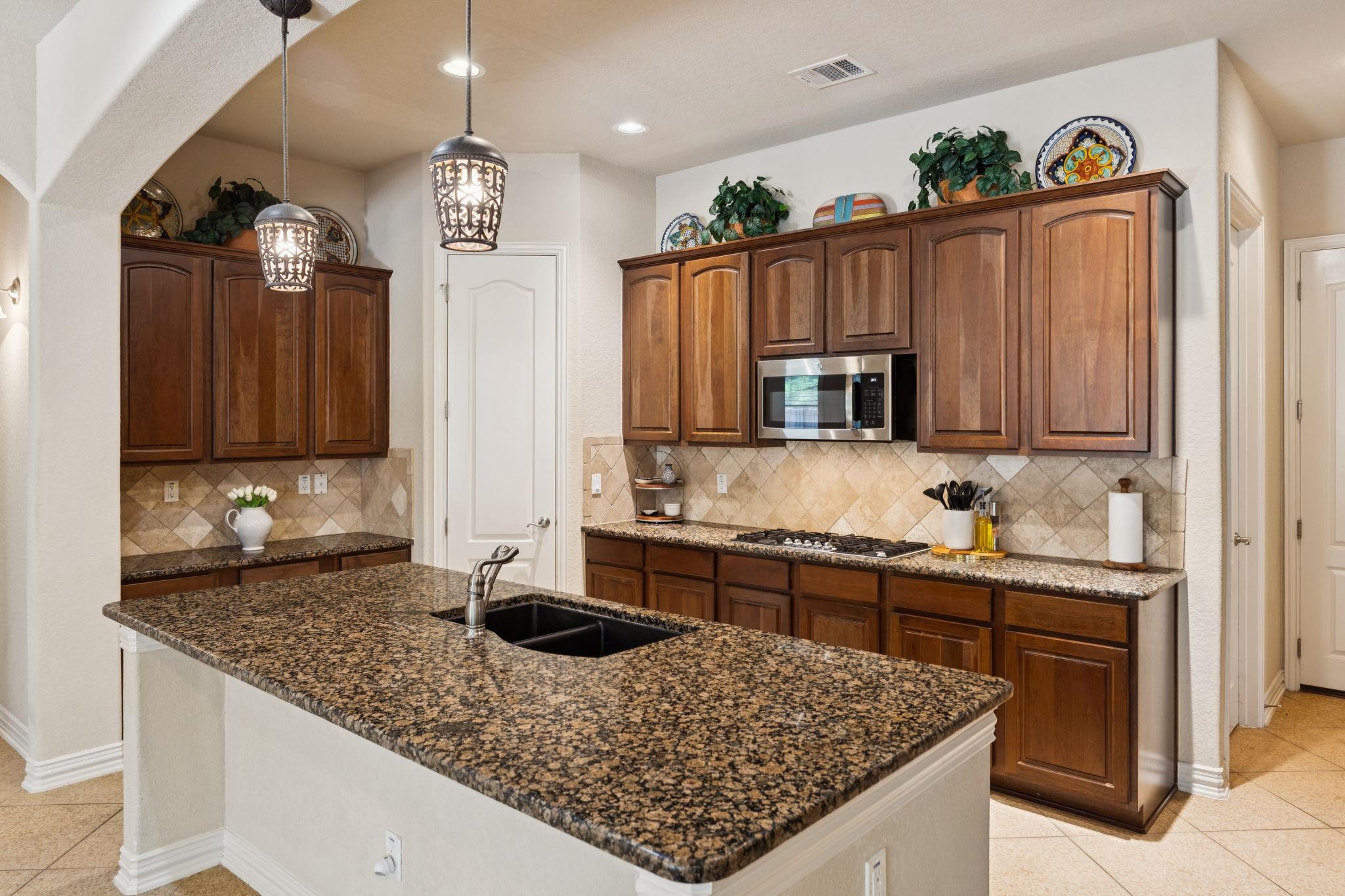 19019 Seminole Pass, San Antonio, TX 78266