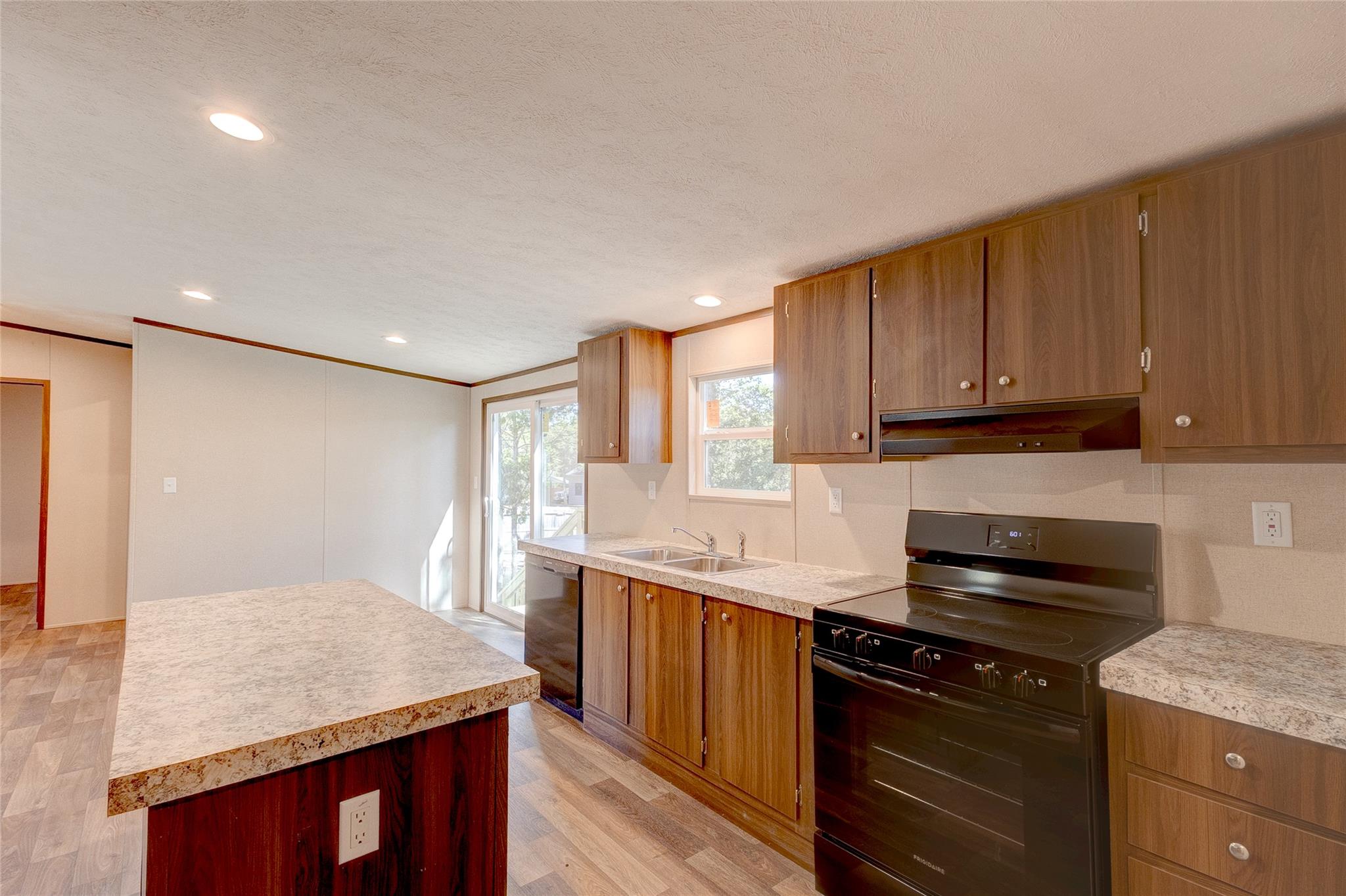 107 Los Cueva Rd, Elgin, TX 78621