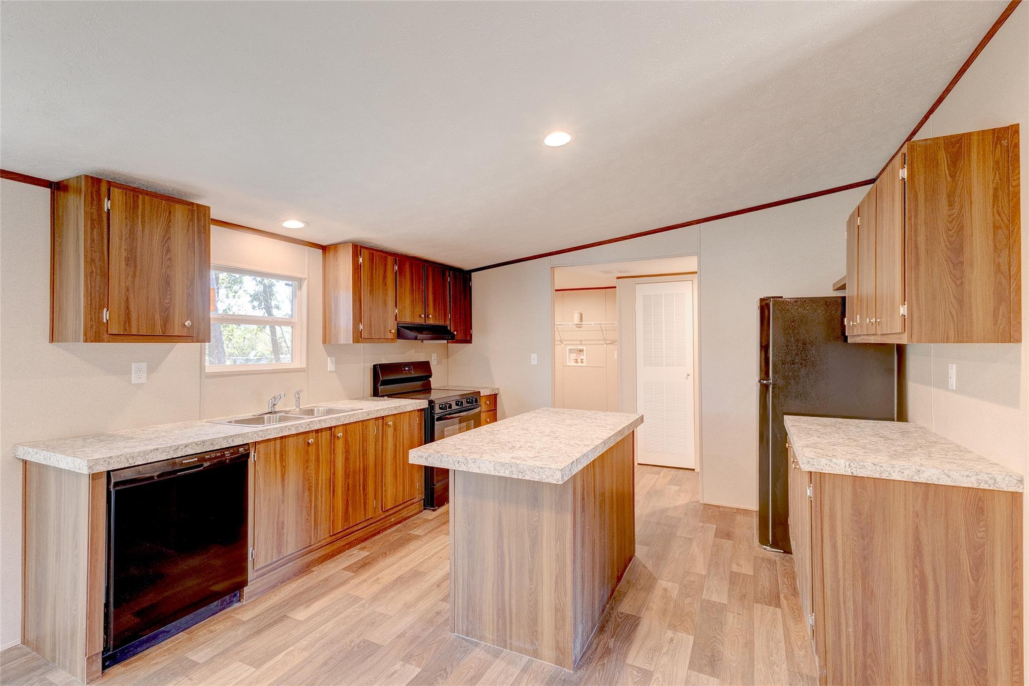 107 Los Cueva Rd, Elgin, TX 78621