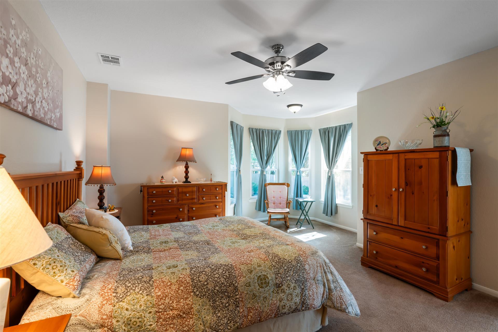 103 E Oxford Dr, Pflugerville, TX 78660