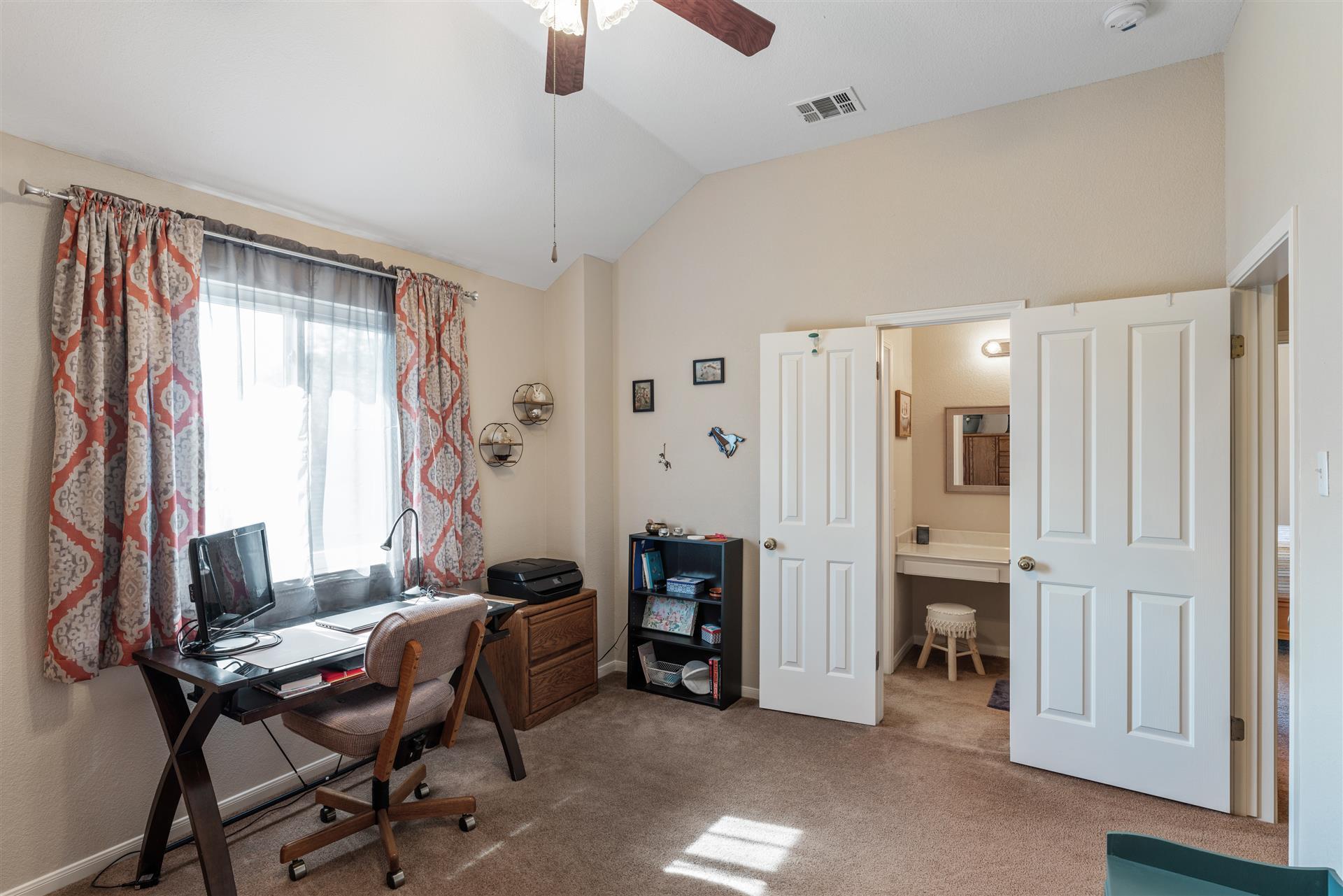 103 E Oxford Dr, Pflugerville, TX 78660