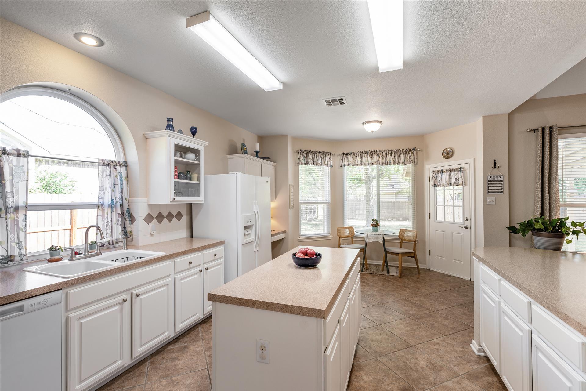 103 E Oxford Dr, Pflugerville, TX 78660