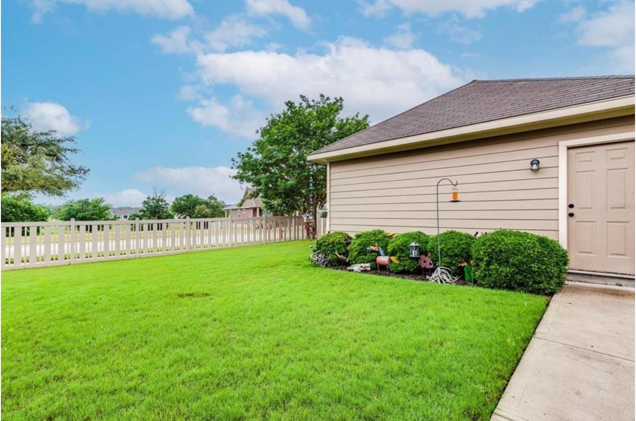 2001 Herzog, Kyle, TX 78640