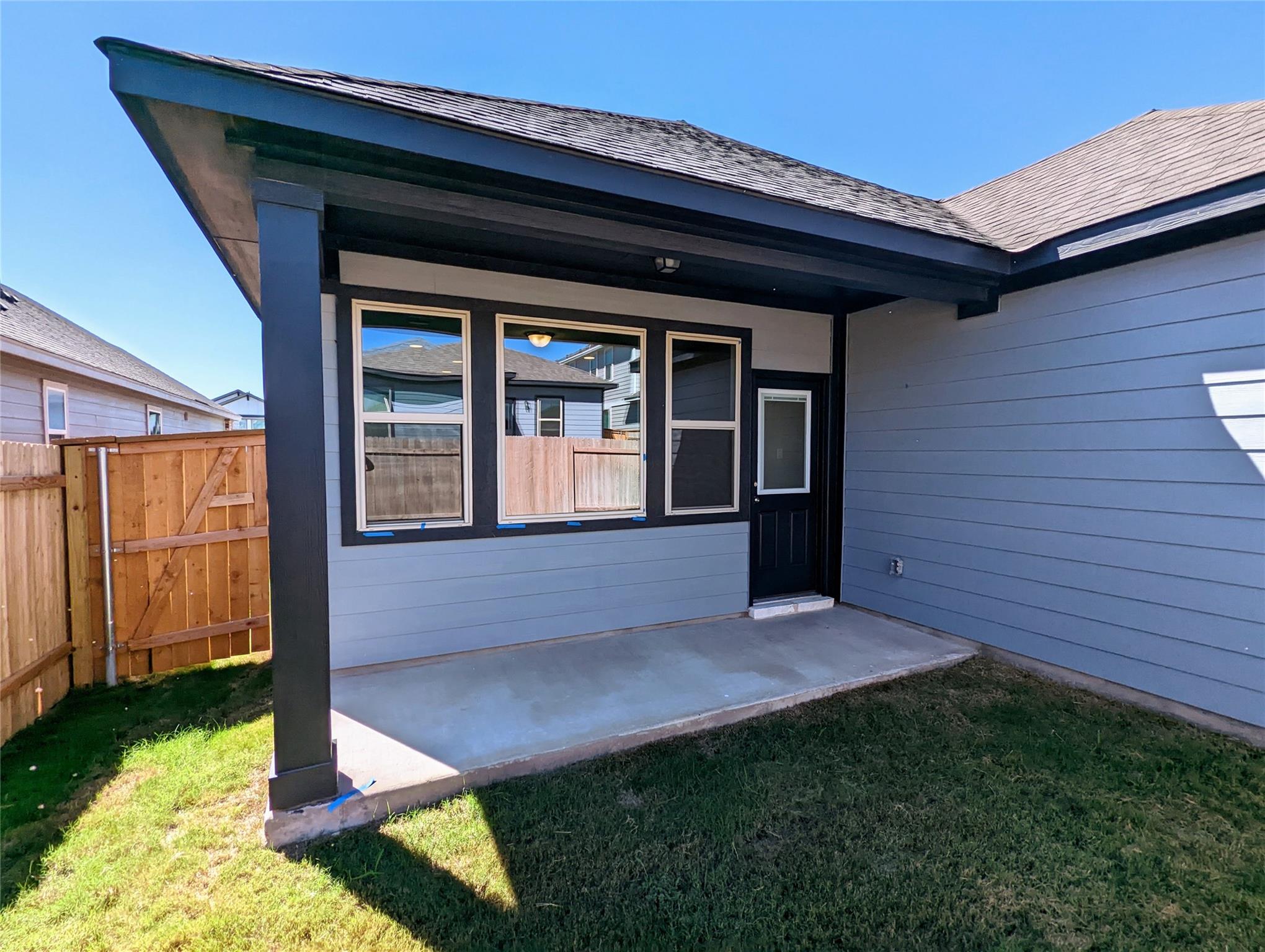 121 Drifter Ln, Jarrell, TX 76537