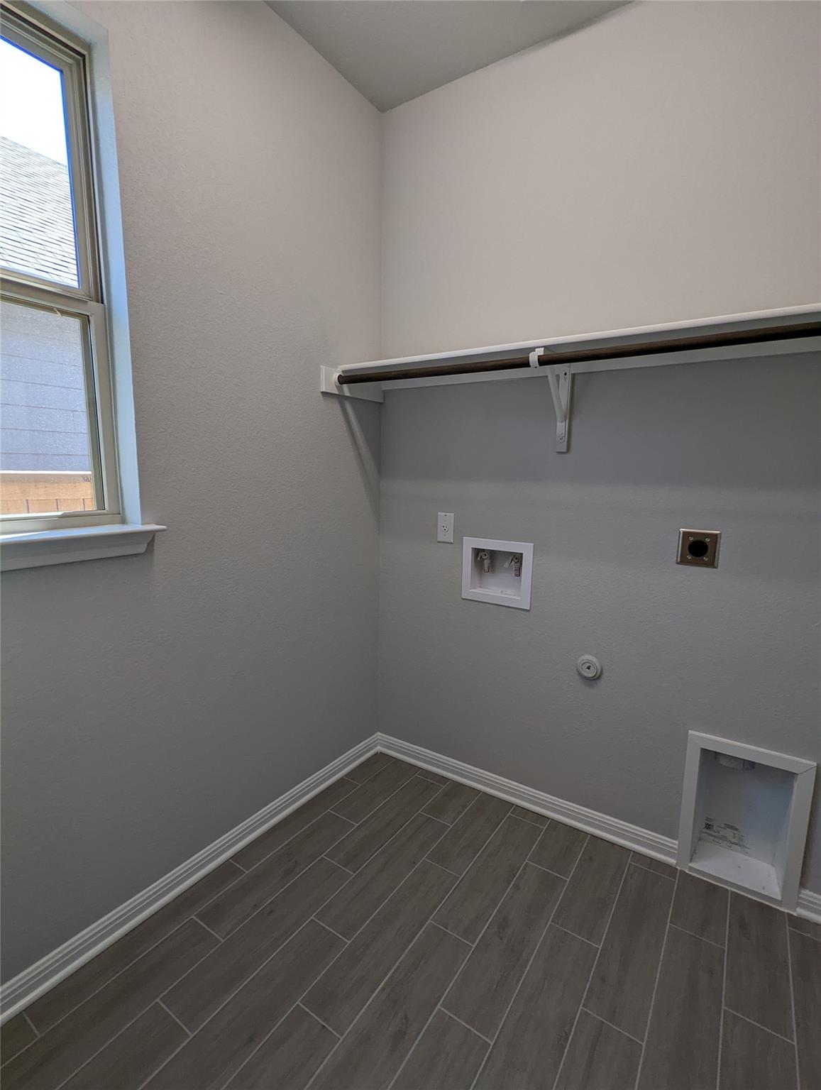 121 Drifter Ln, Jarrell, TX 76537