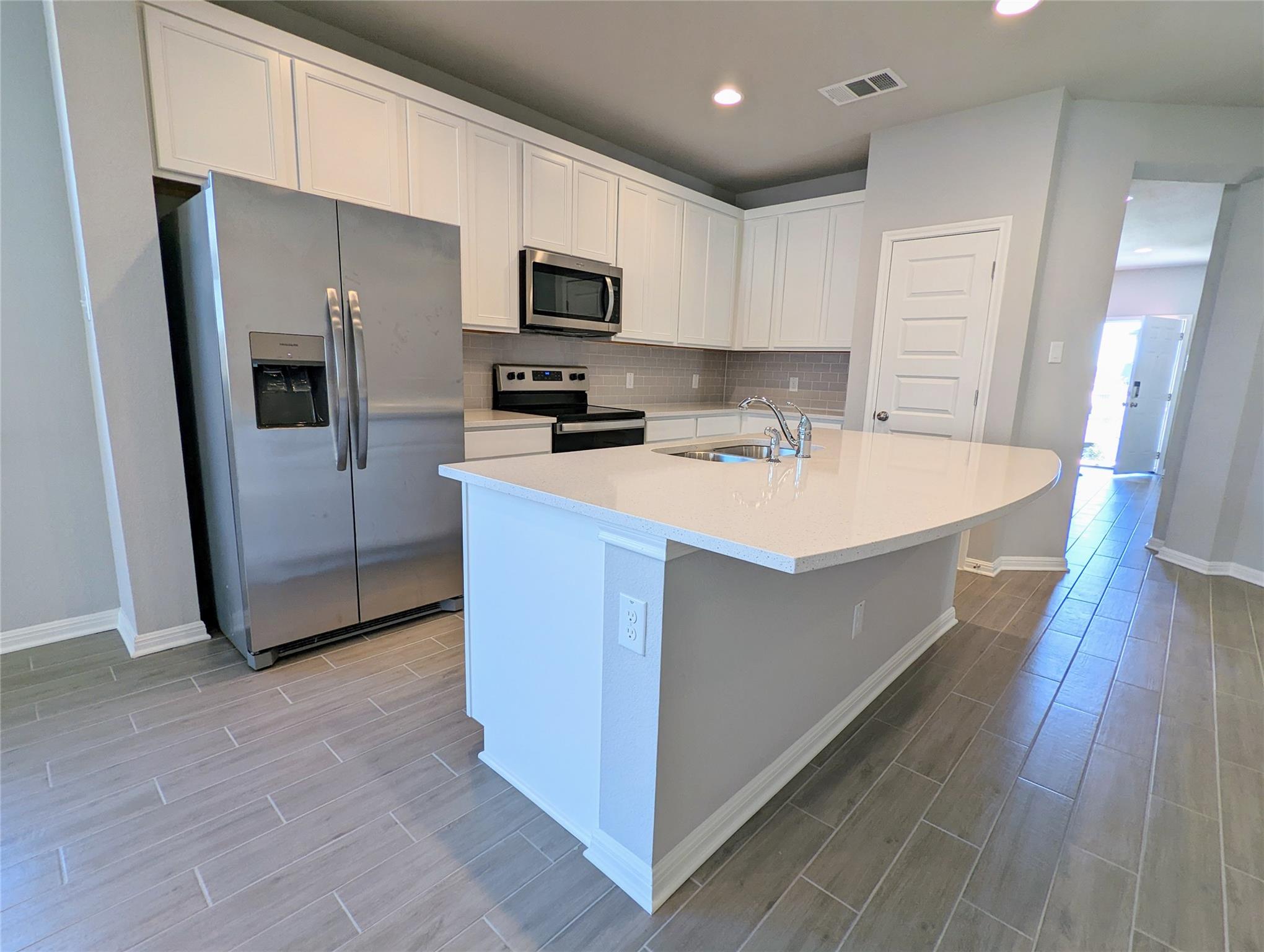 121 Drifter Ln, Jarrell, TX 76537