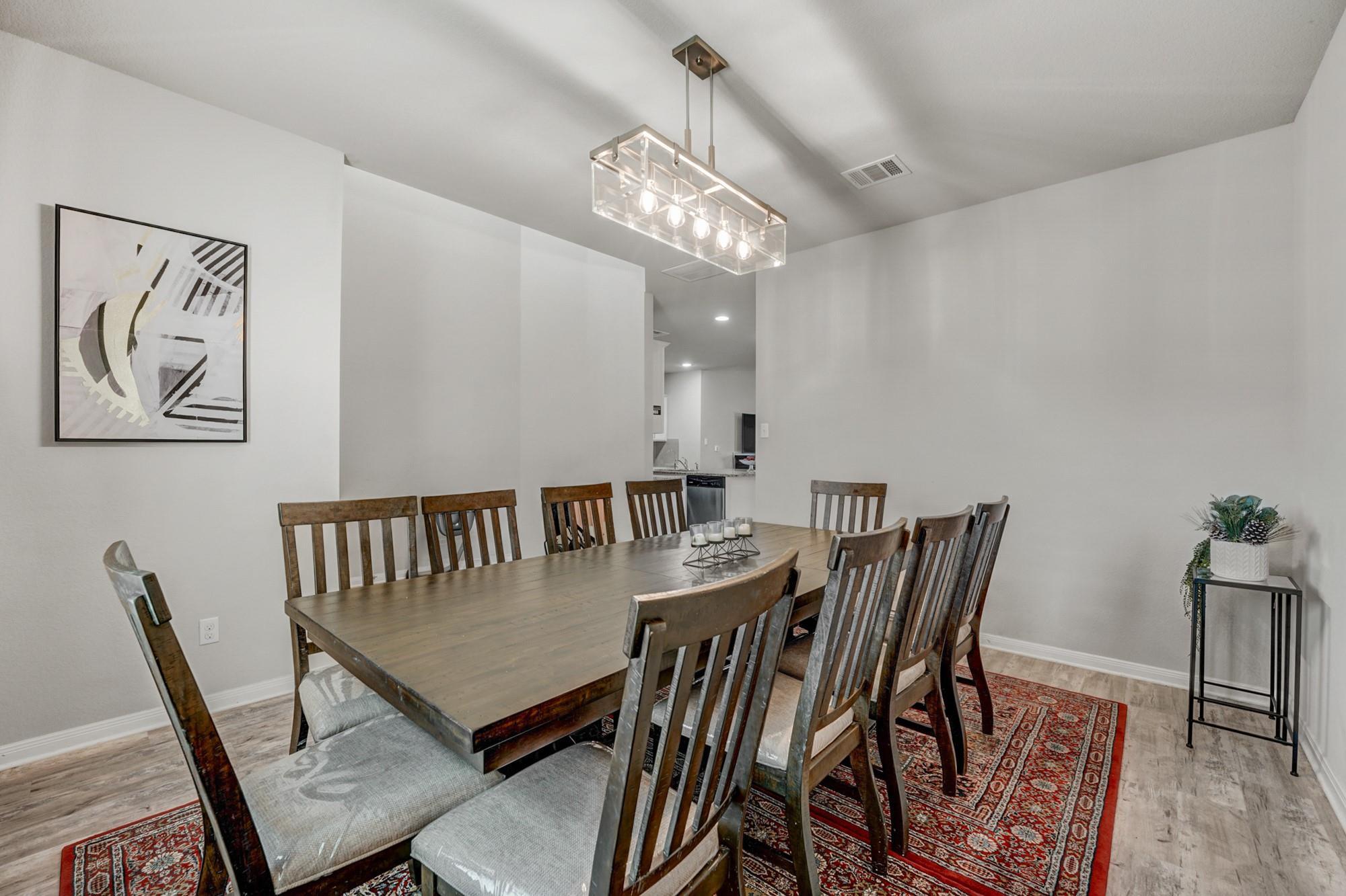 633 Donegal Ln, Georgetown, TX 78626