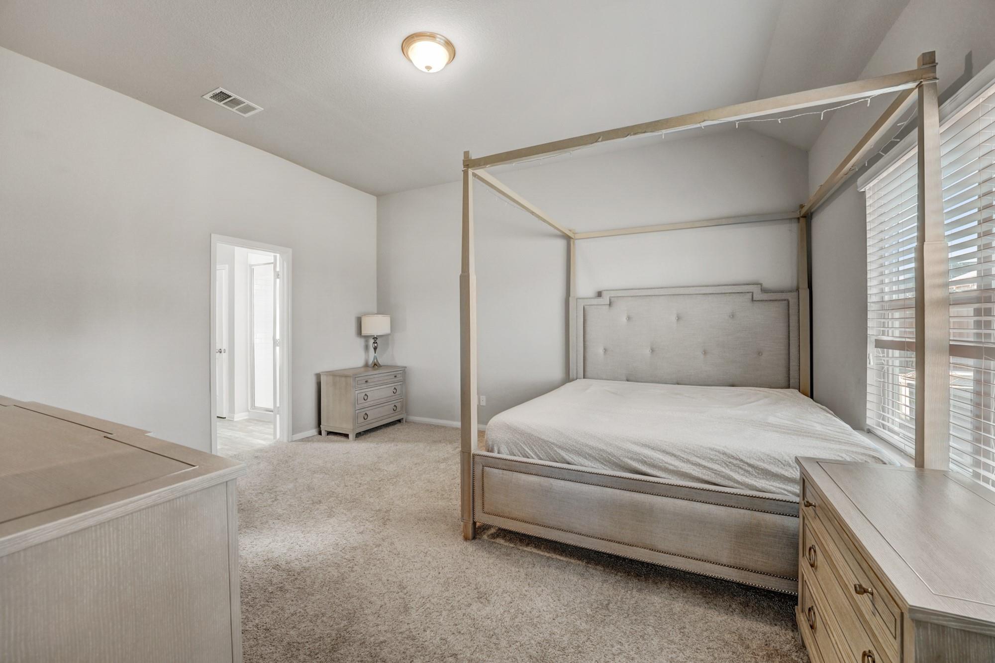 633 Donegal Ln, Georgetown, TX 78626