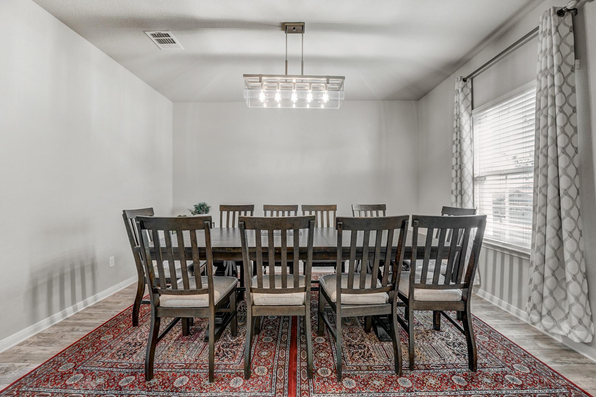 633 Donegal Ln, Georgetown, TX 78626