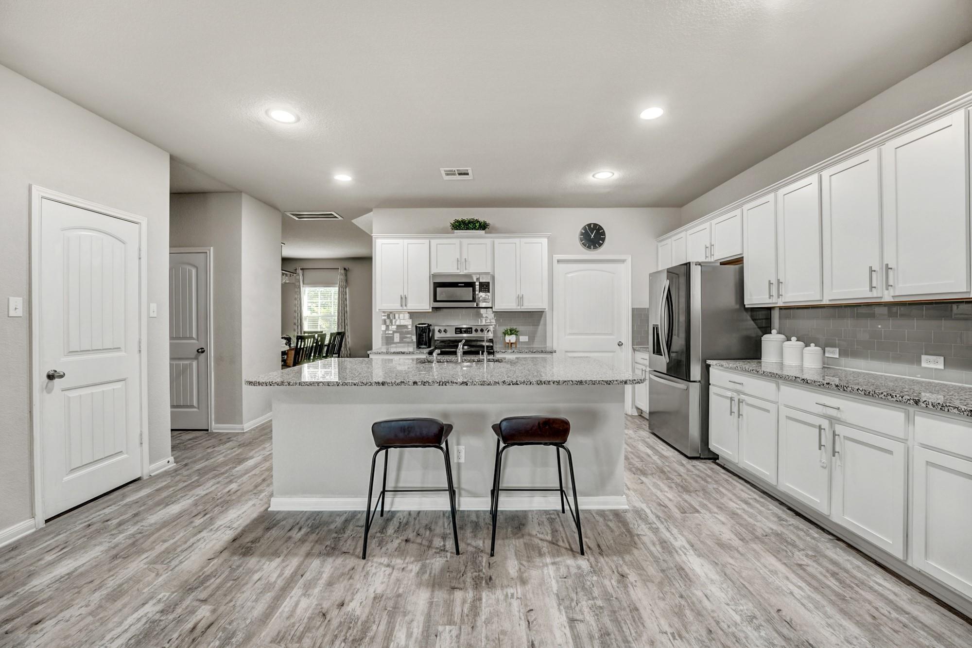 633 Donegal Ln, Georgetown, TX 78626