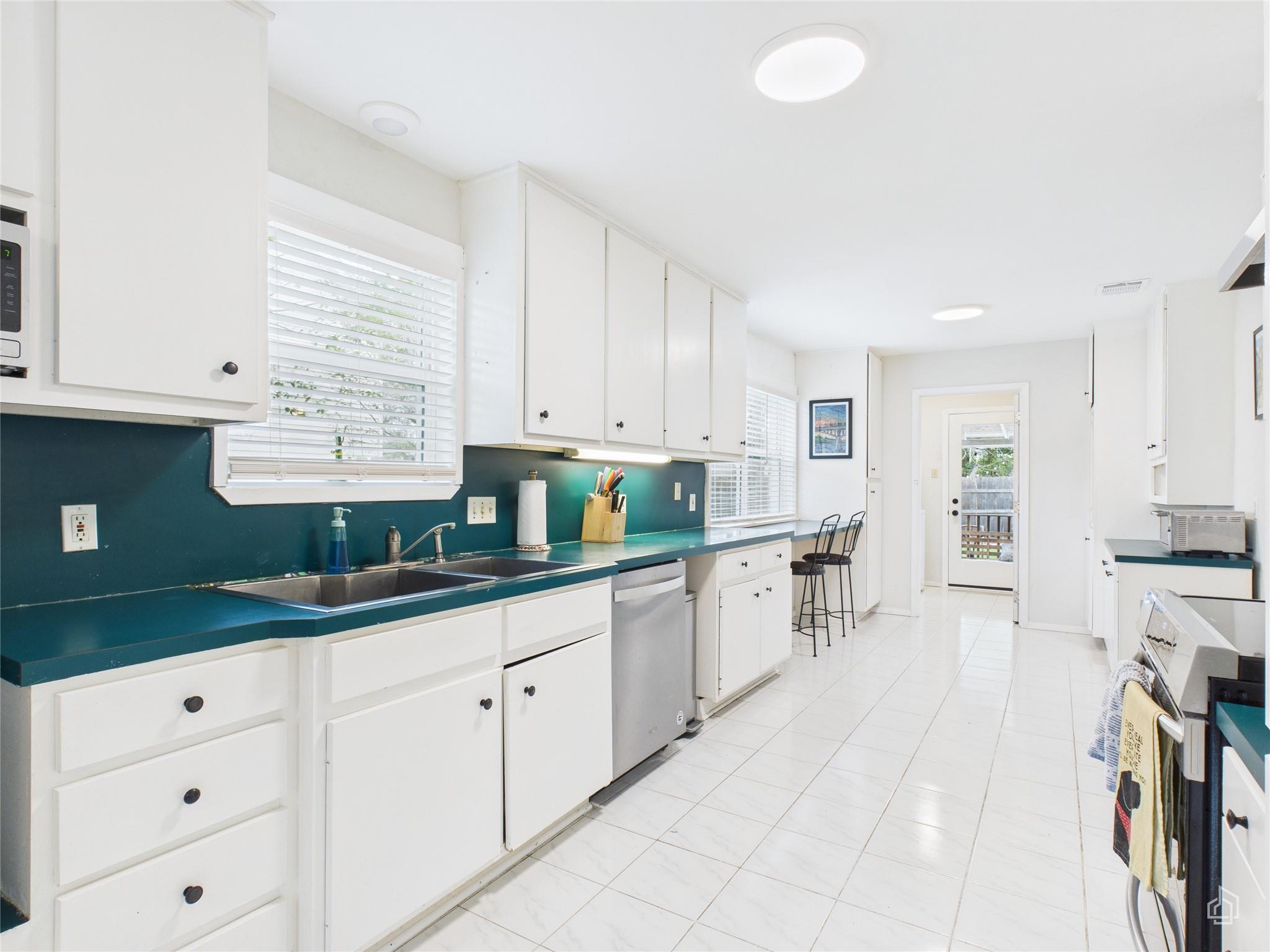 1404 Lance Way, Austin, TX 78758