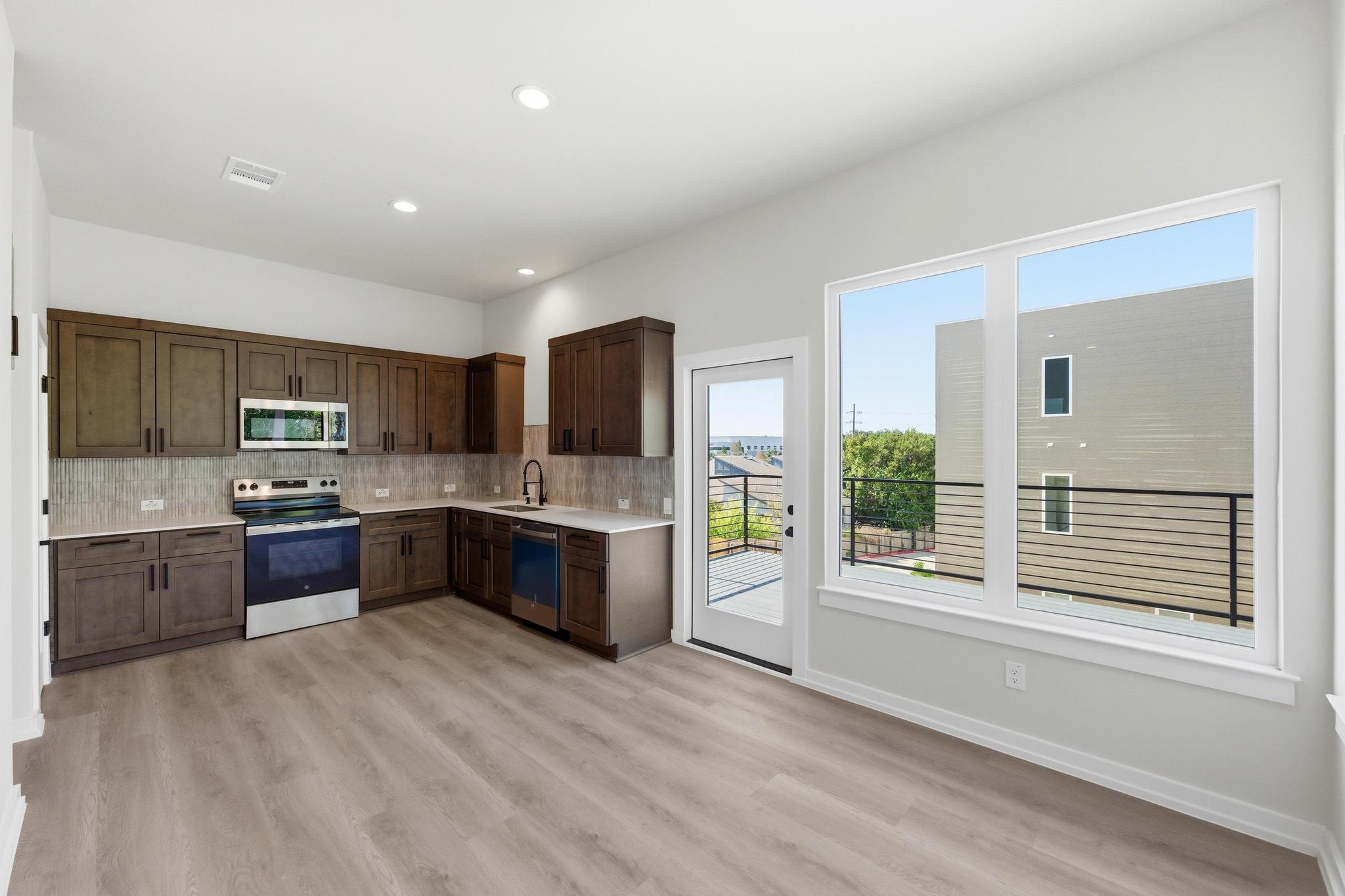 2309 Montopolis Dr # 6, Austin, TX 78741