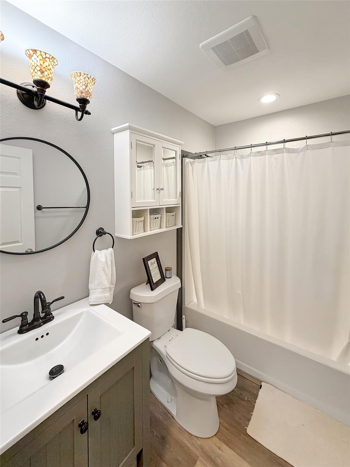 1647 Westview Court Dr, Canyon Lake, TX 78133