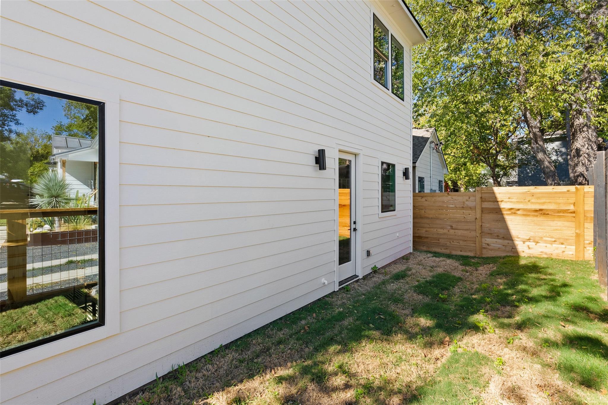 2001 Rountree Dr # 2, Austin, TX 78722