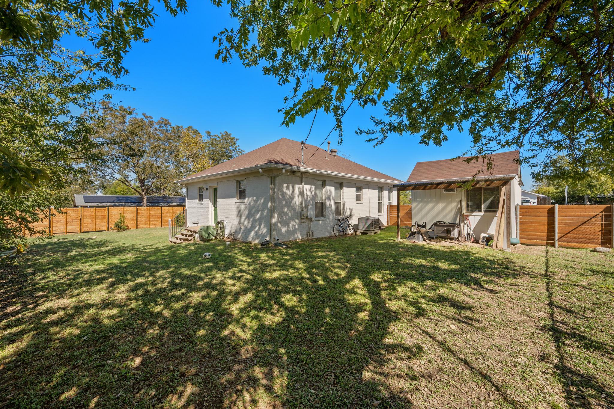 2100 Dixie Ln, Round Rock, TX 78664