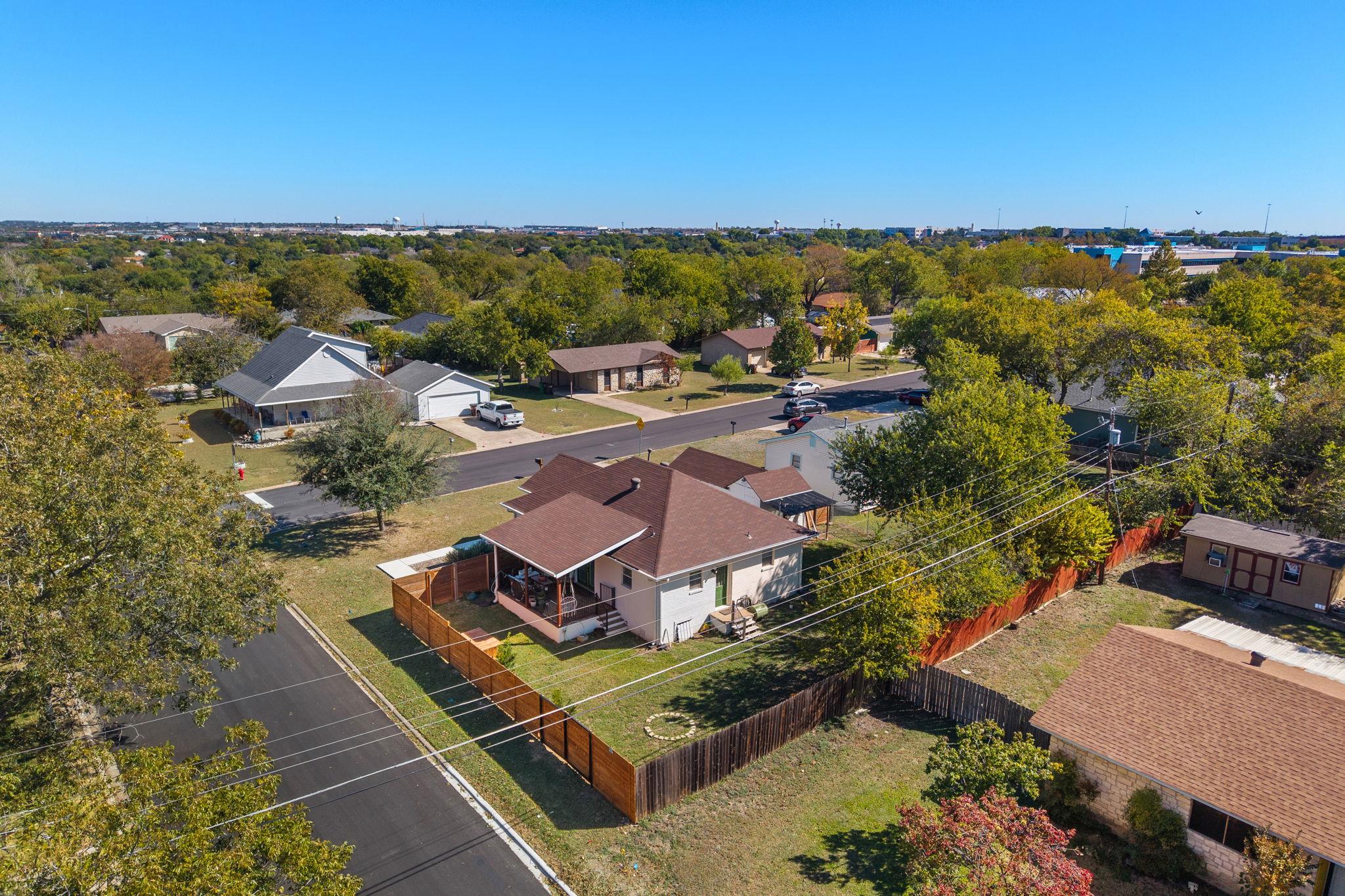 2100 Dixie Ln, Round Rock, TX 78664