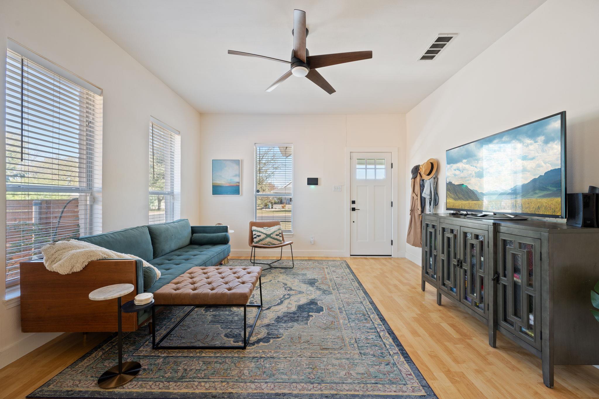 2100 Dixie Ln, Round Rock, TX 78664