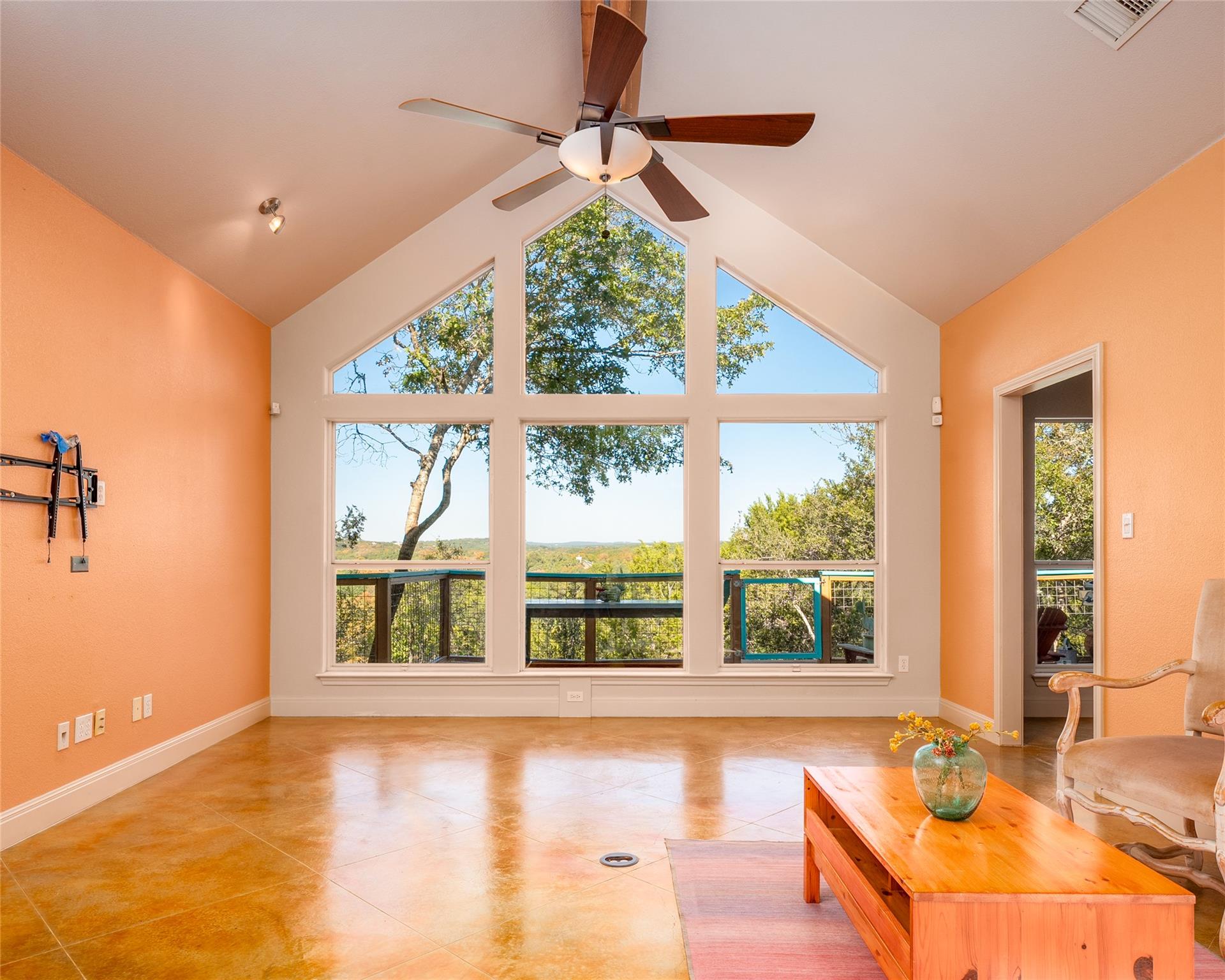 190 Shady Bluff Dr, Wimberley, TX 78676