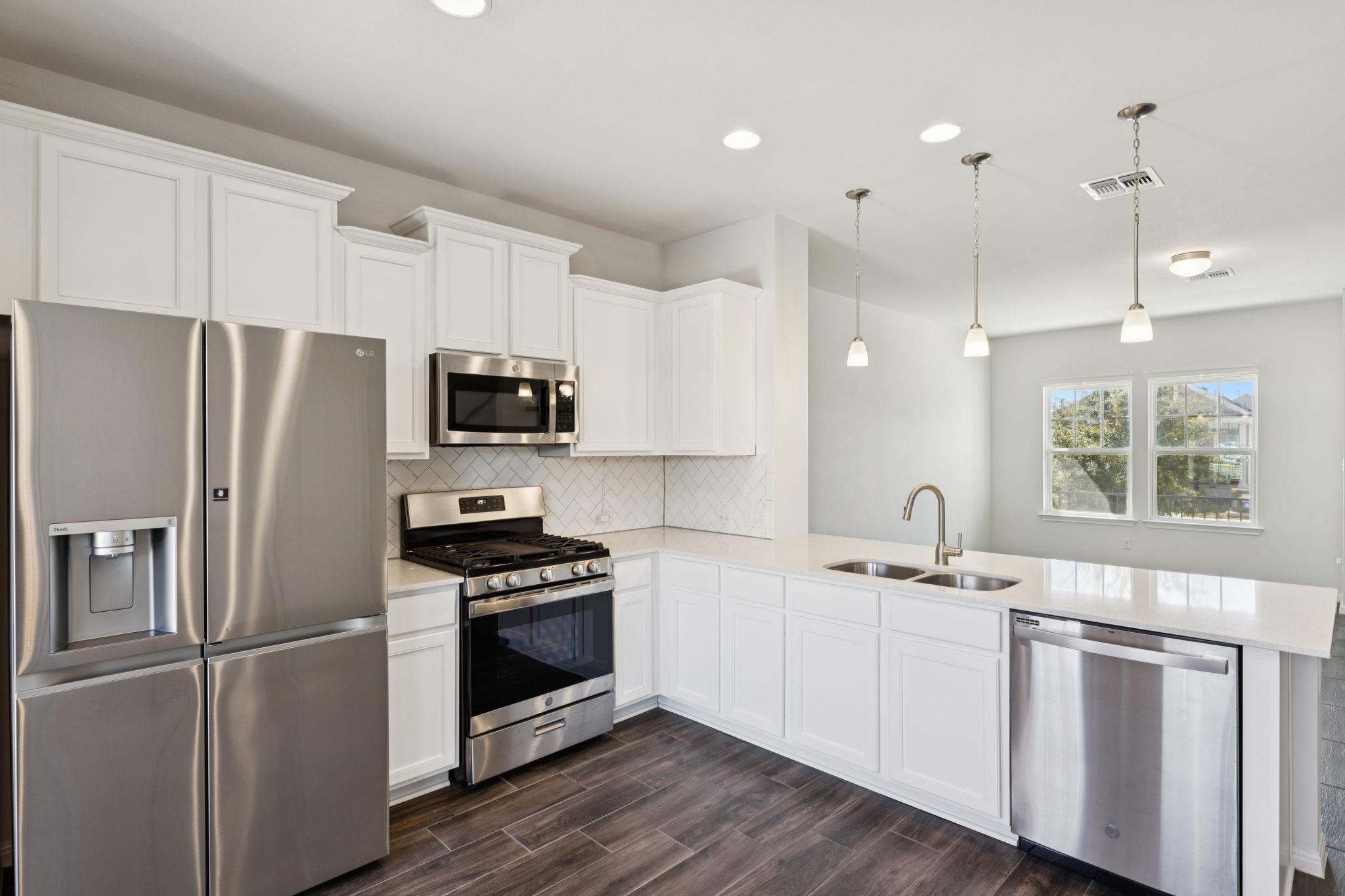 2939 Brand Iron Dr, San Marcos, TX 78666