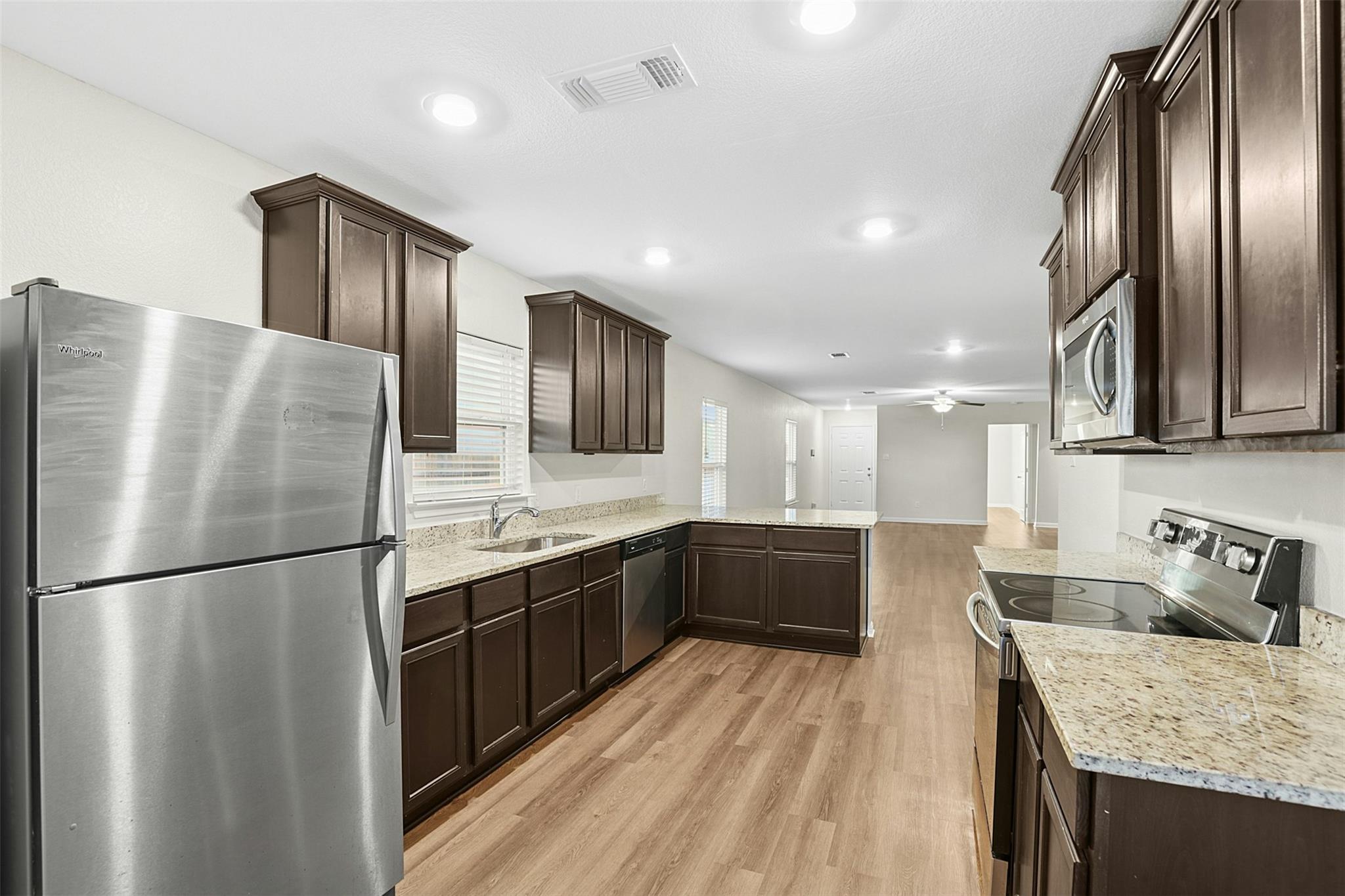 16416 Farmhouse Ln, Elgin, TX 78621